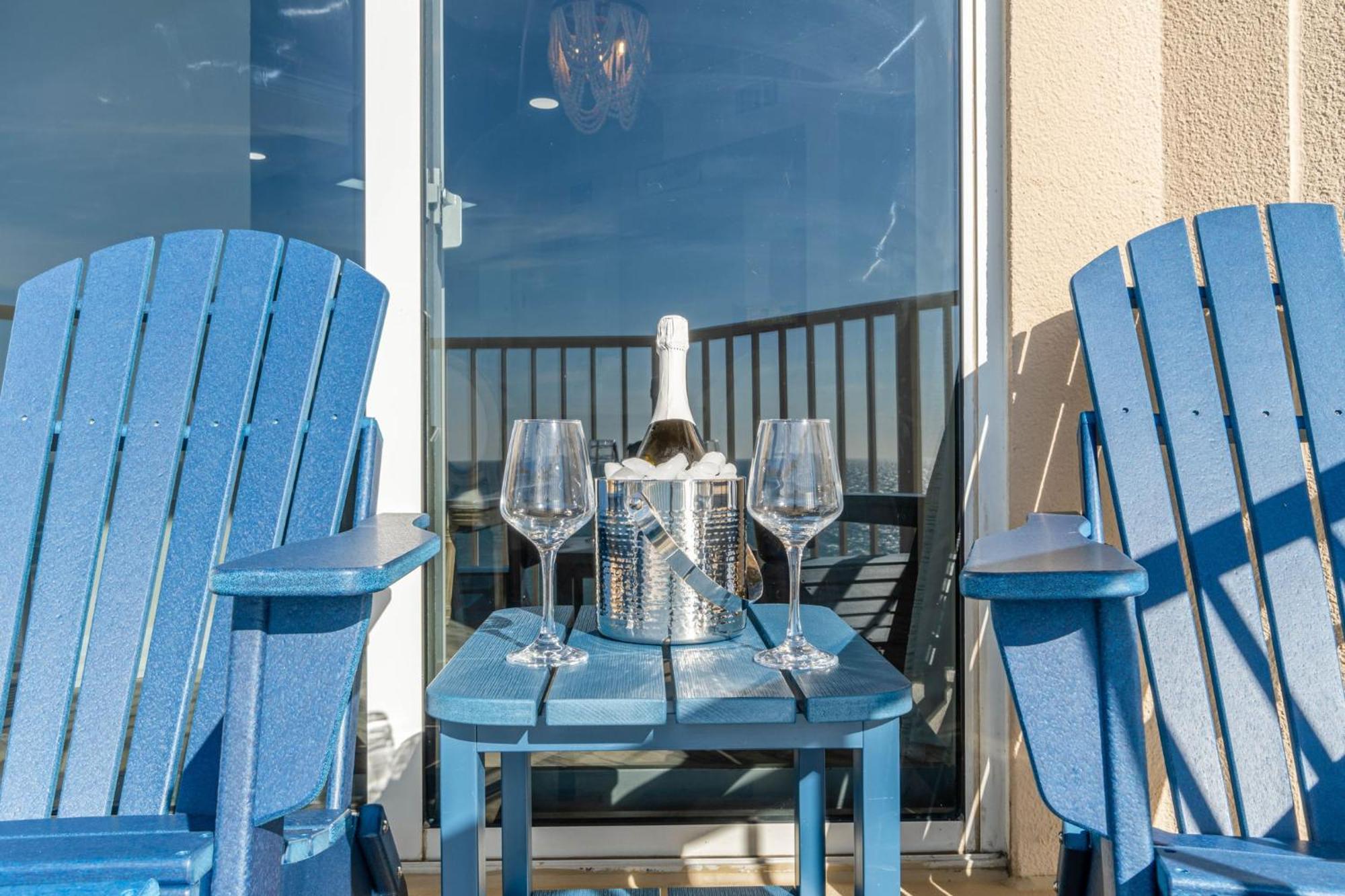 1200 Tidewater Apartment