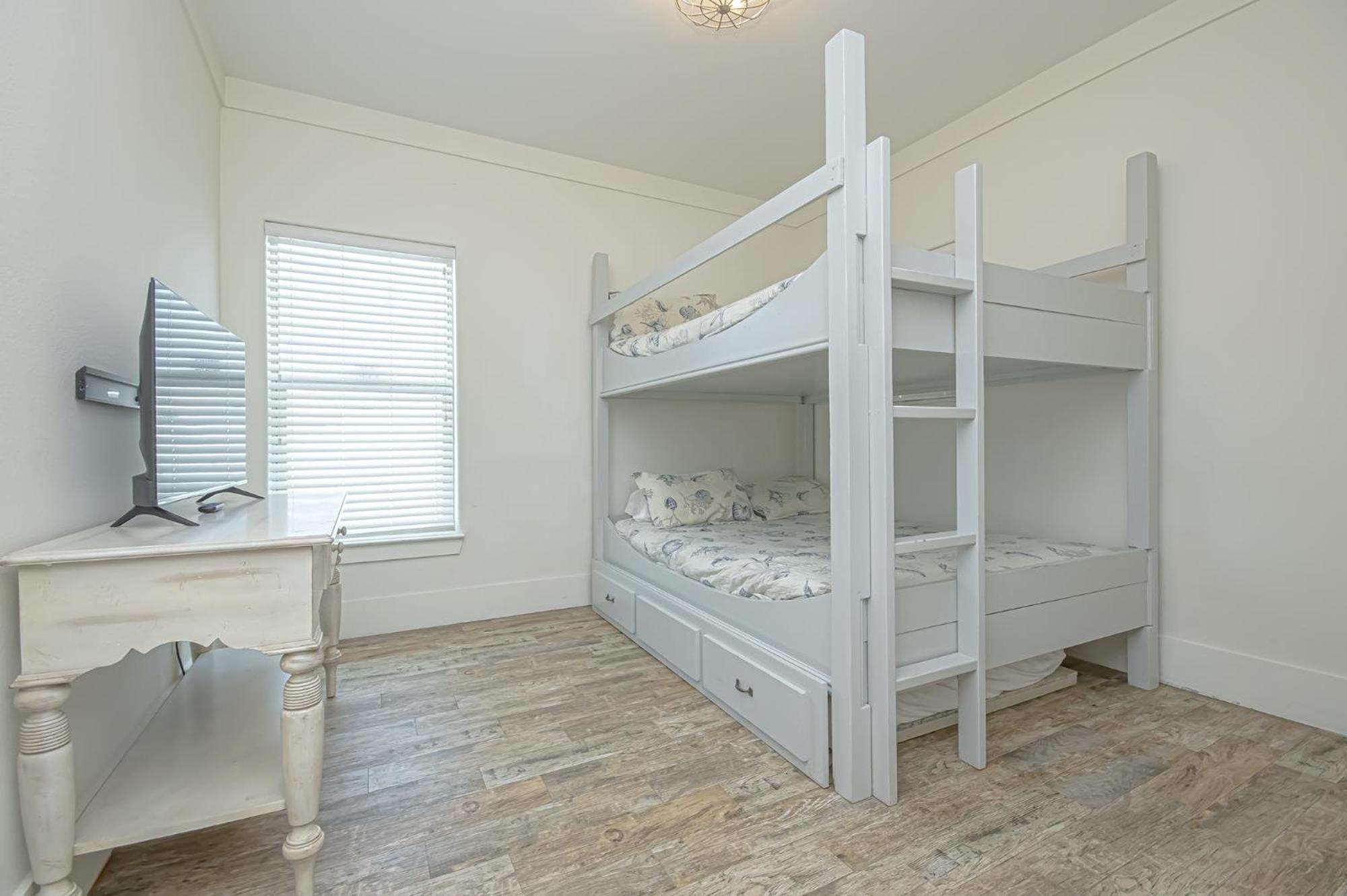 The Tourist Trap - Heated Private Beachfront Pool! Gorgeous!!! Holiday home Panama City Beach