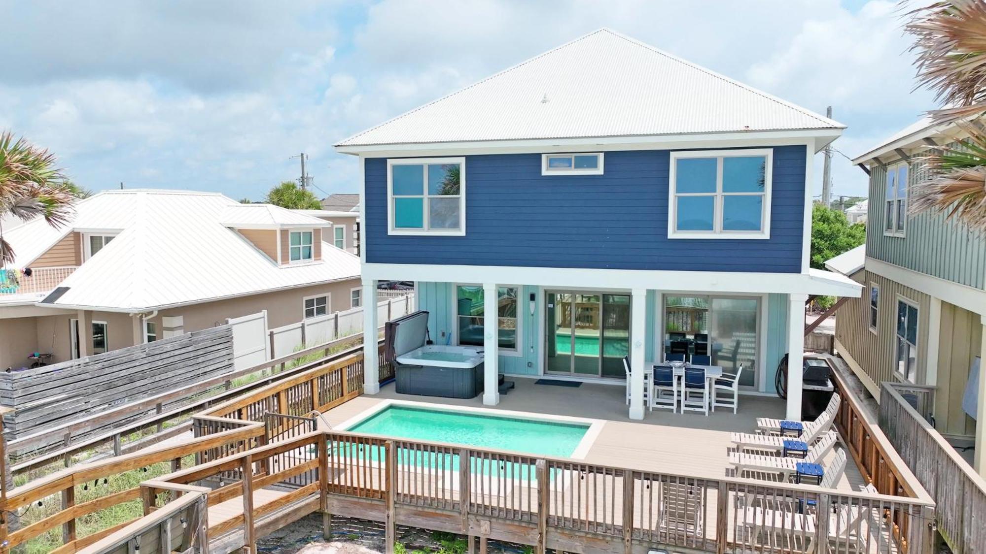 Holiday home The Tourist Trap - Heated Private Beachfront Pool! Gorgeous!!! *