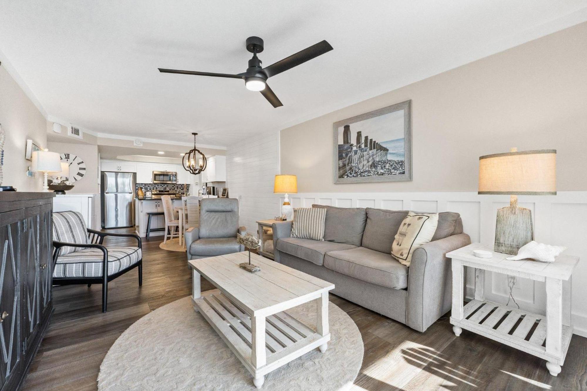 Pelican Walk 302 Holiday home Panama City Beach