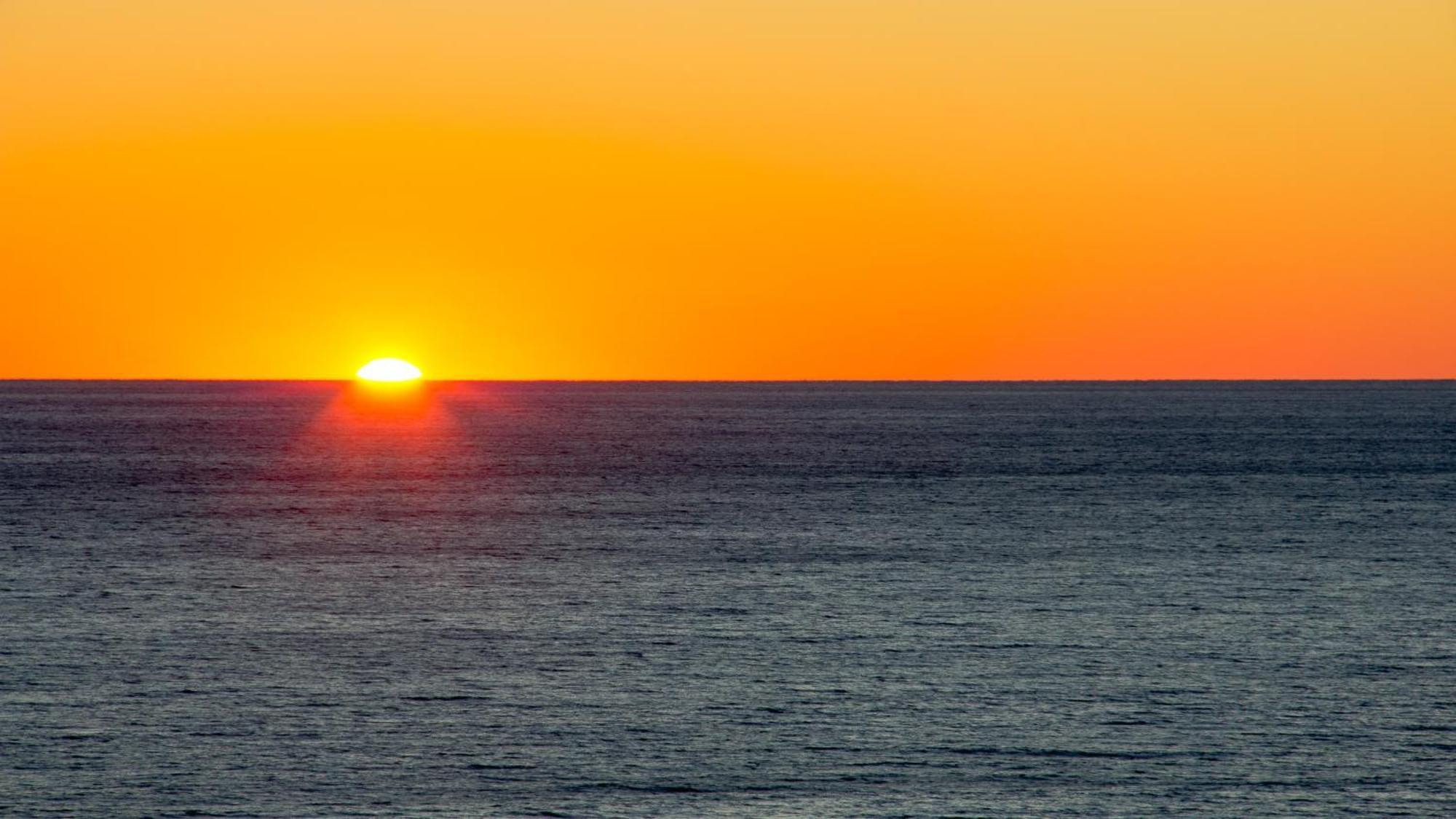 Treasure Shores-3br Beachfront Corner Unit Sleeps 8 With Stunning Gulf Views! Holiday home