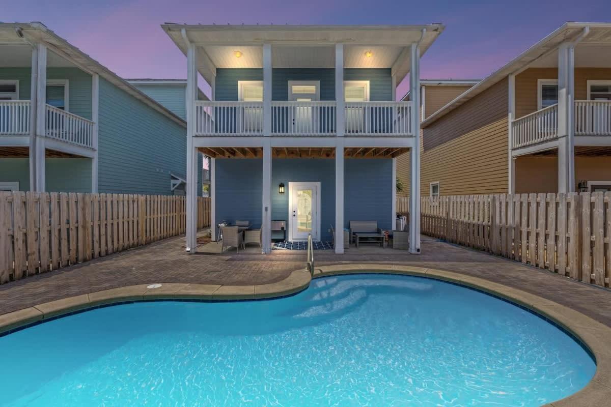 A Wave From It Holiday home