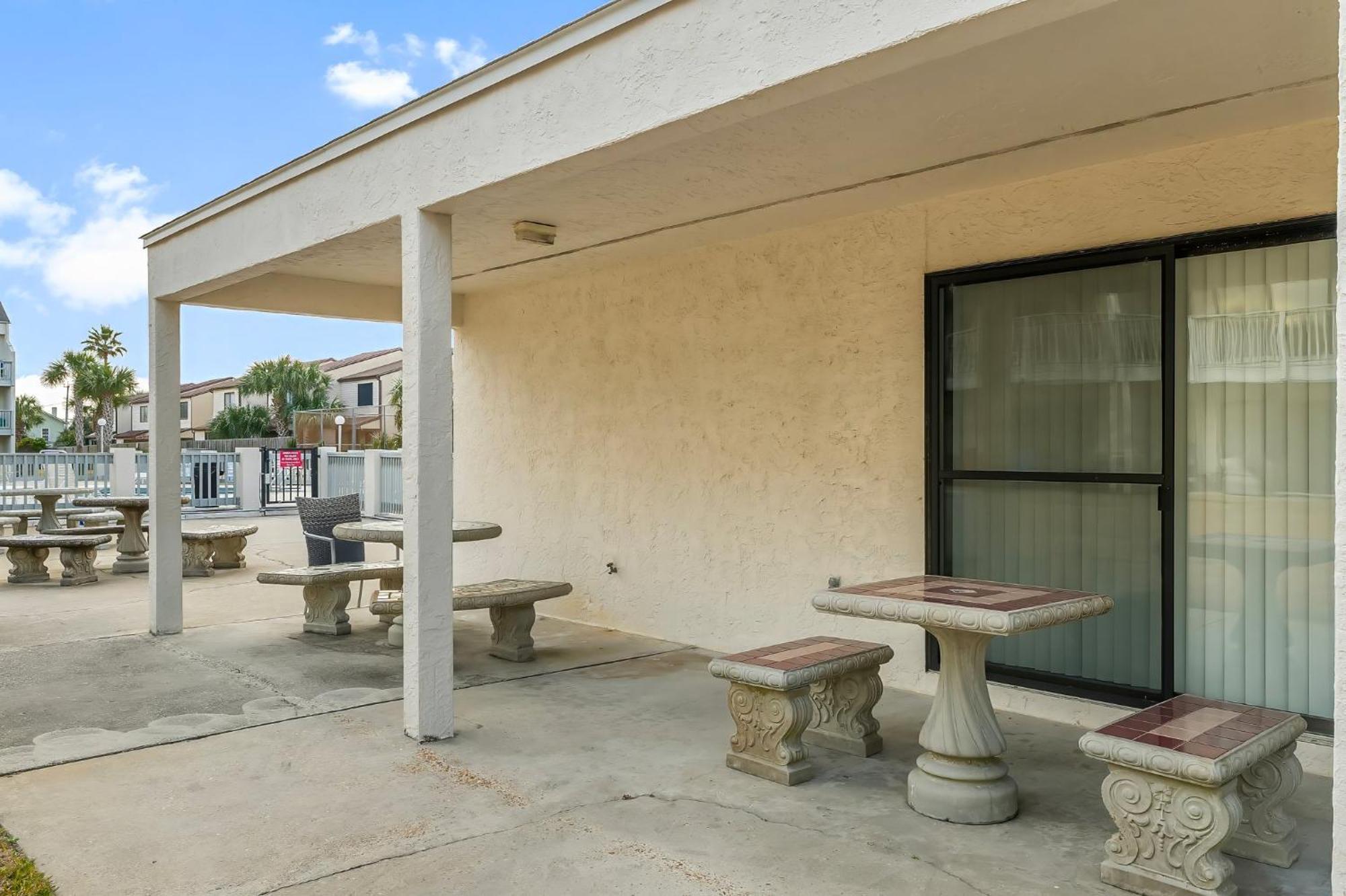 Endless Summer D1 Apartment