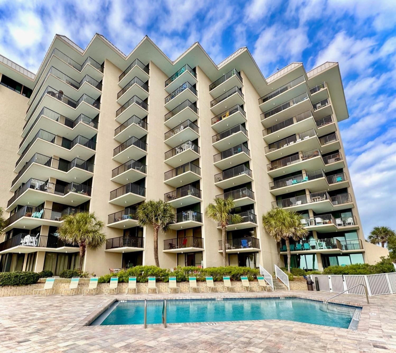 Pelican Walk 510