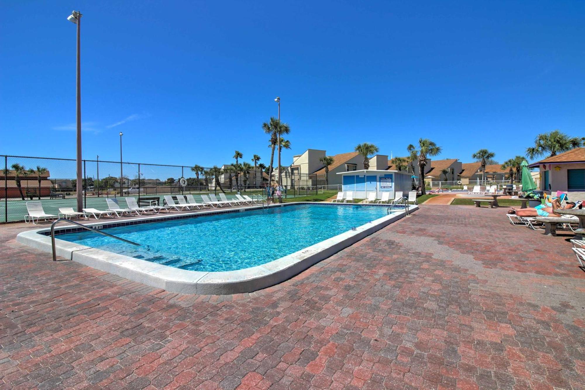 Walk To Pool And Pcb Getaway With Porch Panama City Beach