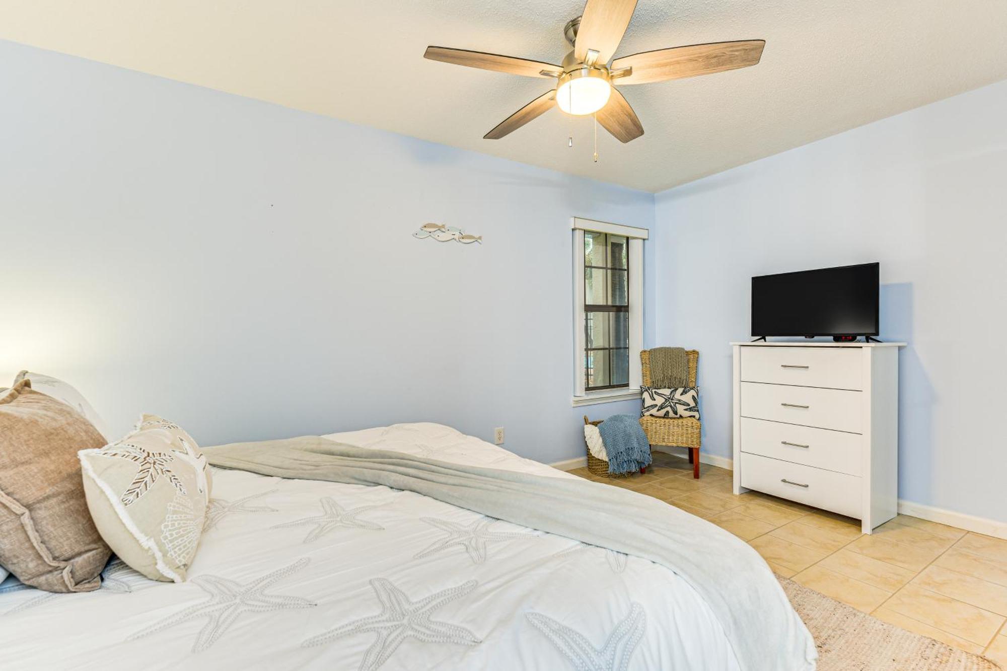Apartment Walk To Pool And Pcb Getaway With Porch Panama City Beach