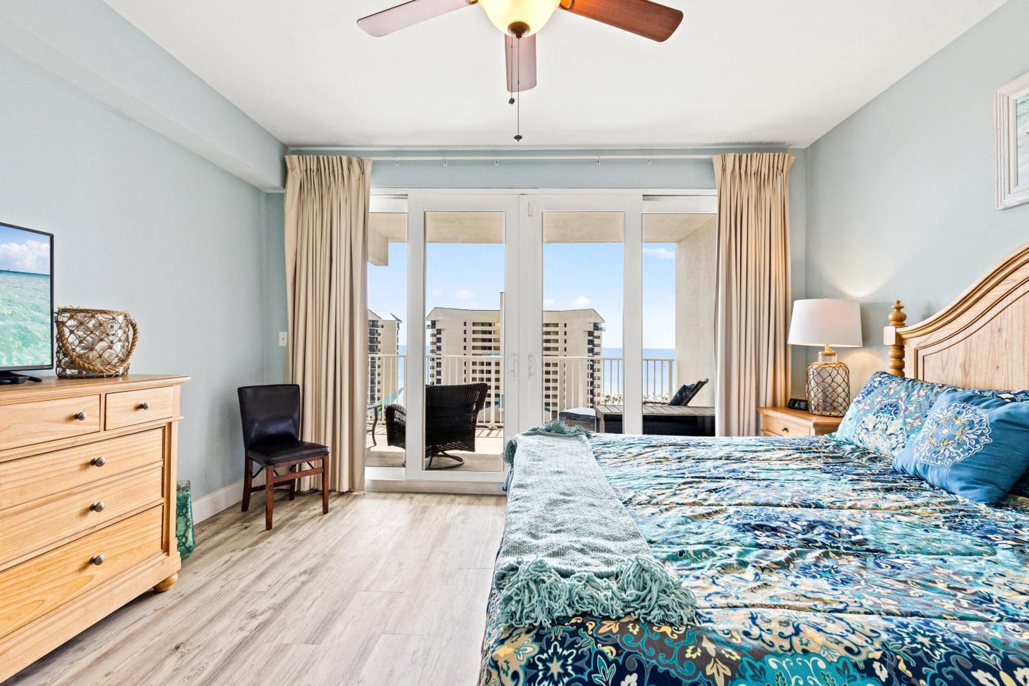 Apartment Blue Turtle At Laketown