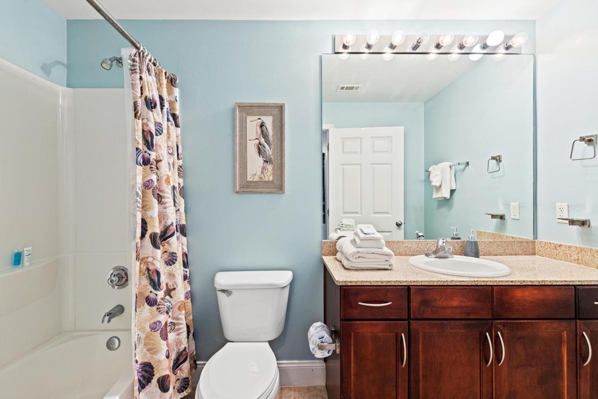 Apartment Blue Turtle At Laketown Panama City Beach