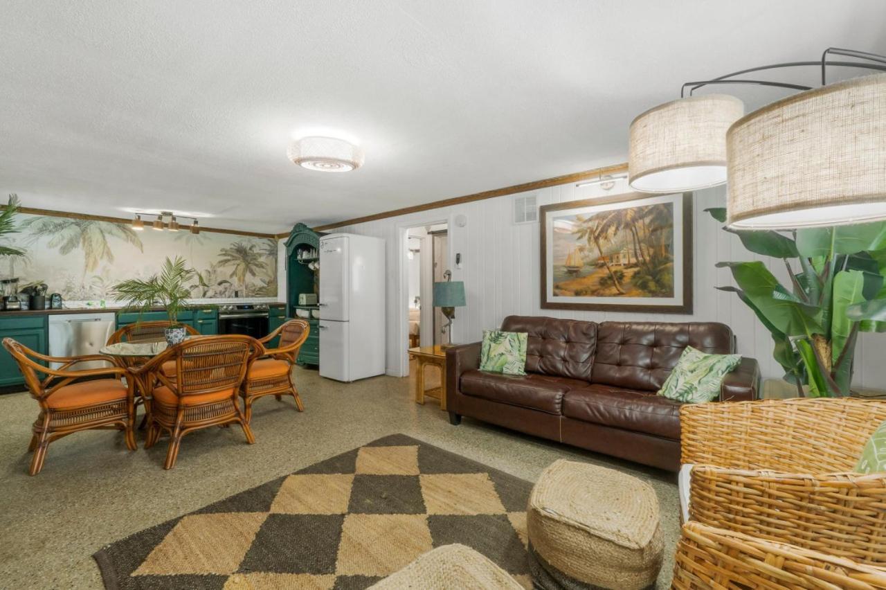 Havana Day Dreaming Laguna Pet Friendly Holiday home Panama City Beach