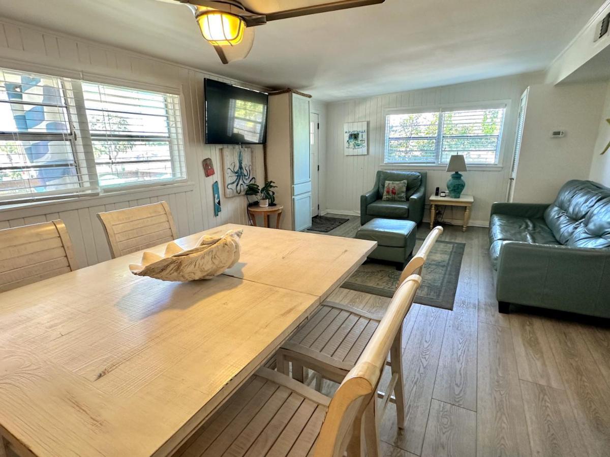 Holiday home Gone Coastal Laguna Pet Friendly Panama City Beach