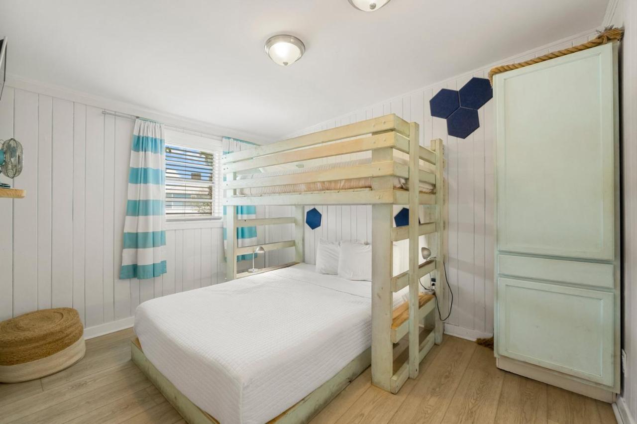 Gone Coastal Laguna Pet Friendly * Panama City Beach
