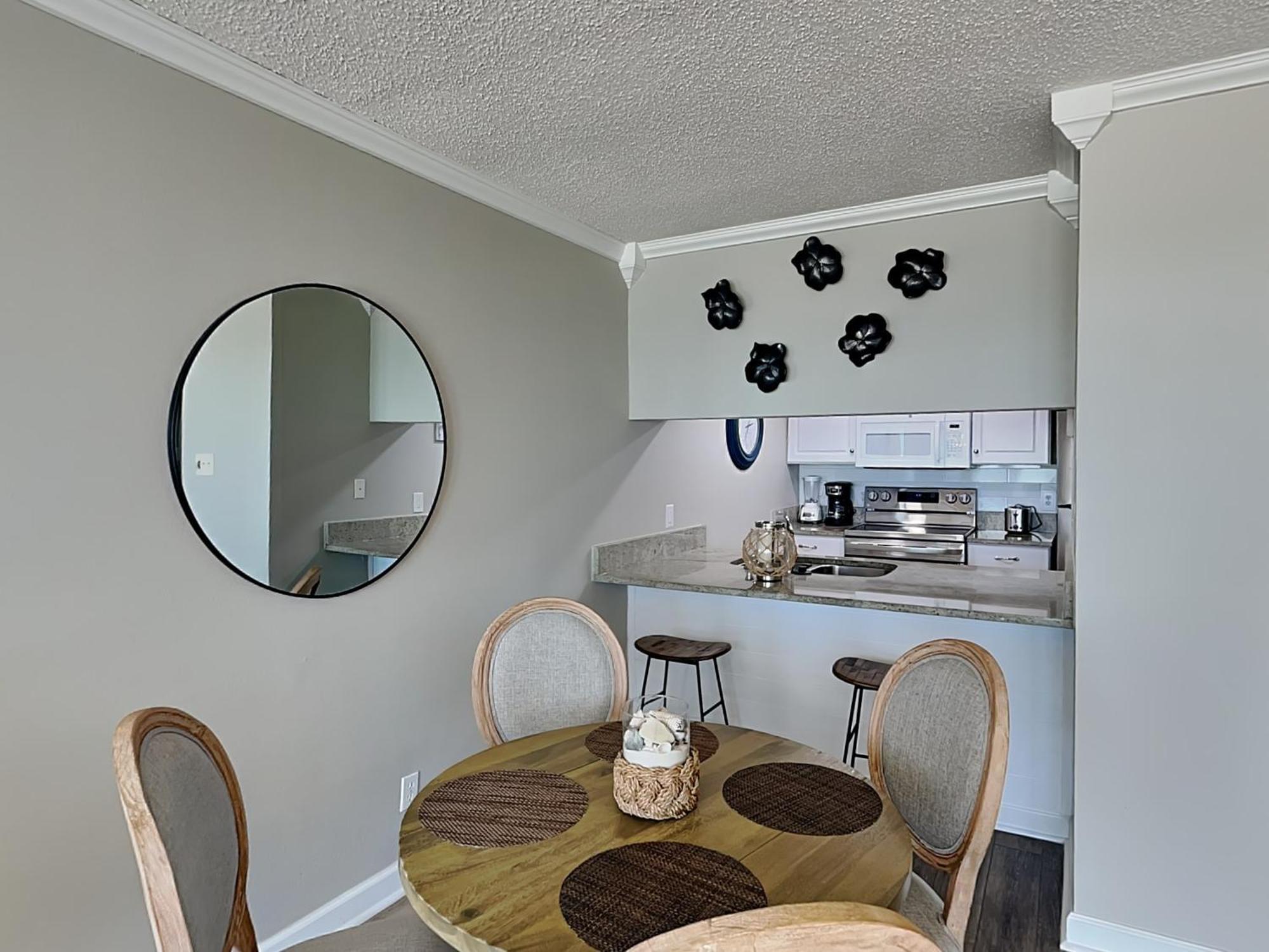 Apartment Edgewater Leeward 605