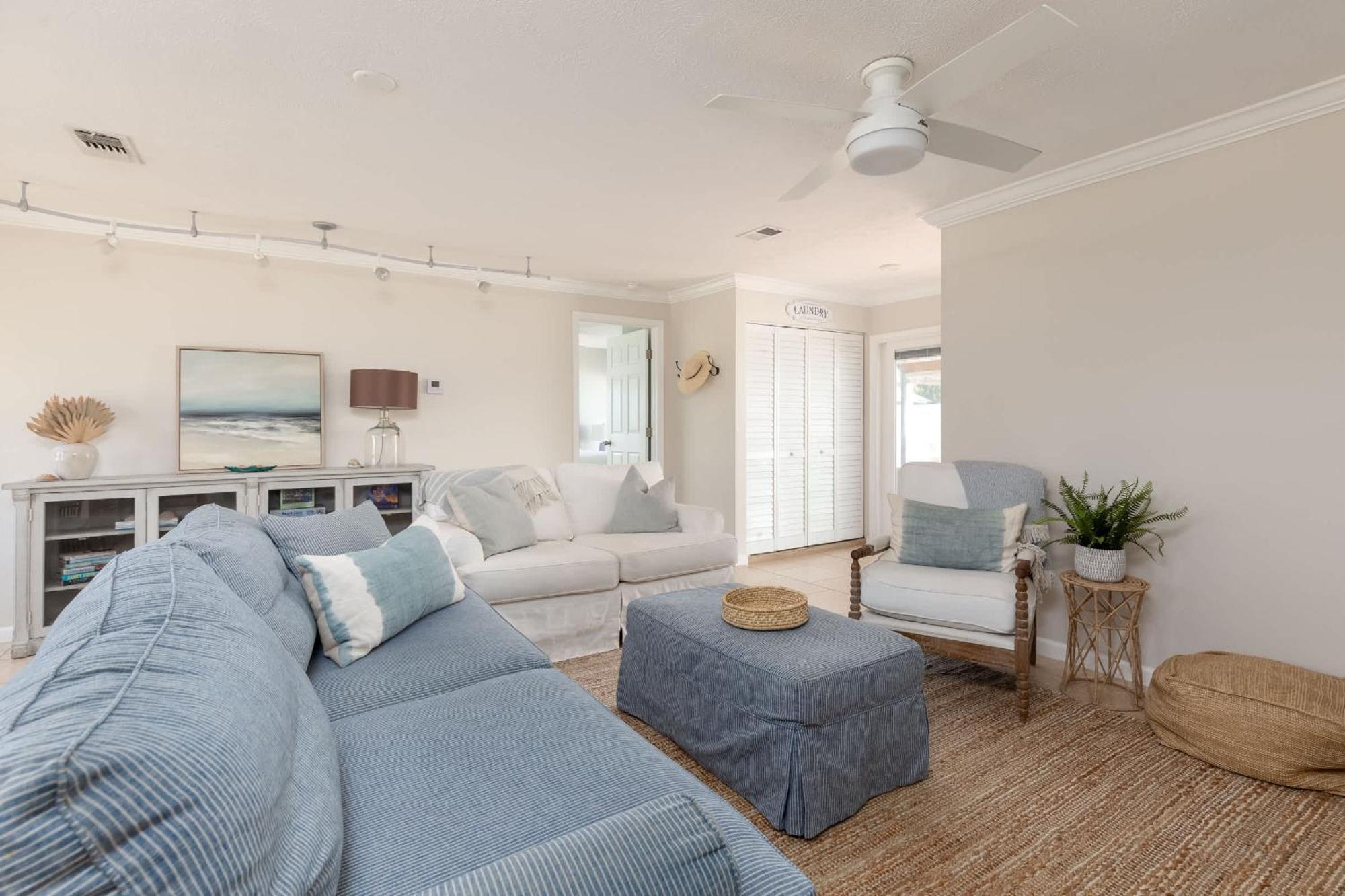 Shells Family House Coastal Retreat With Private Pool Golf Cart & Steps To The Panama City Beach