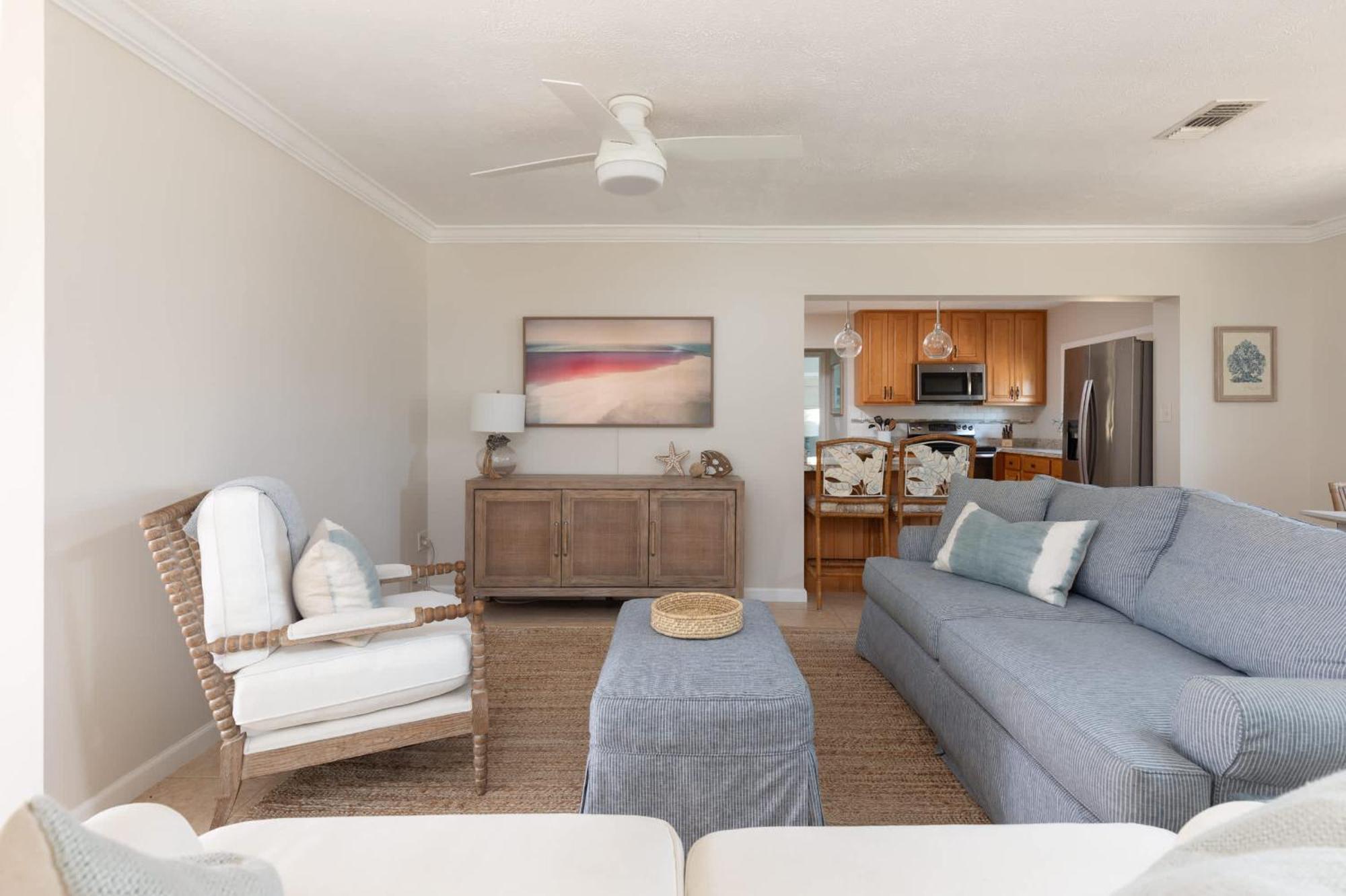 Shells Family House Coastal Retreat With Private Pool Golf Cart & Steps To The Holiday home