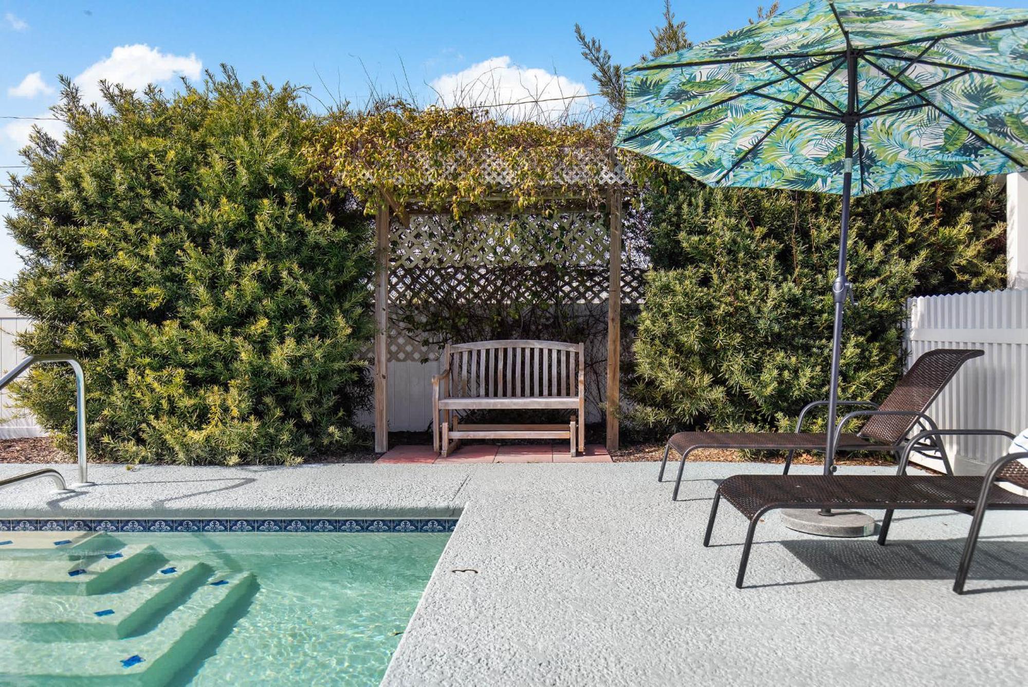 Shells Family House Coastal Retreat With Private Pool Golf Cart & Steps To The Holiday home *