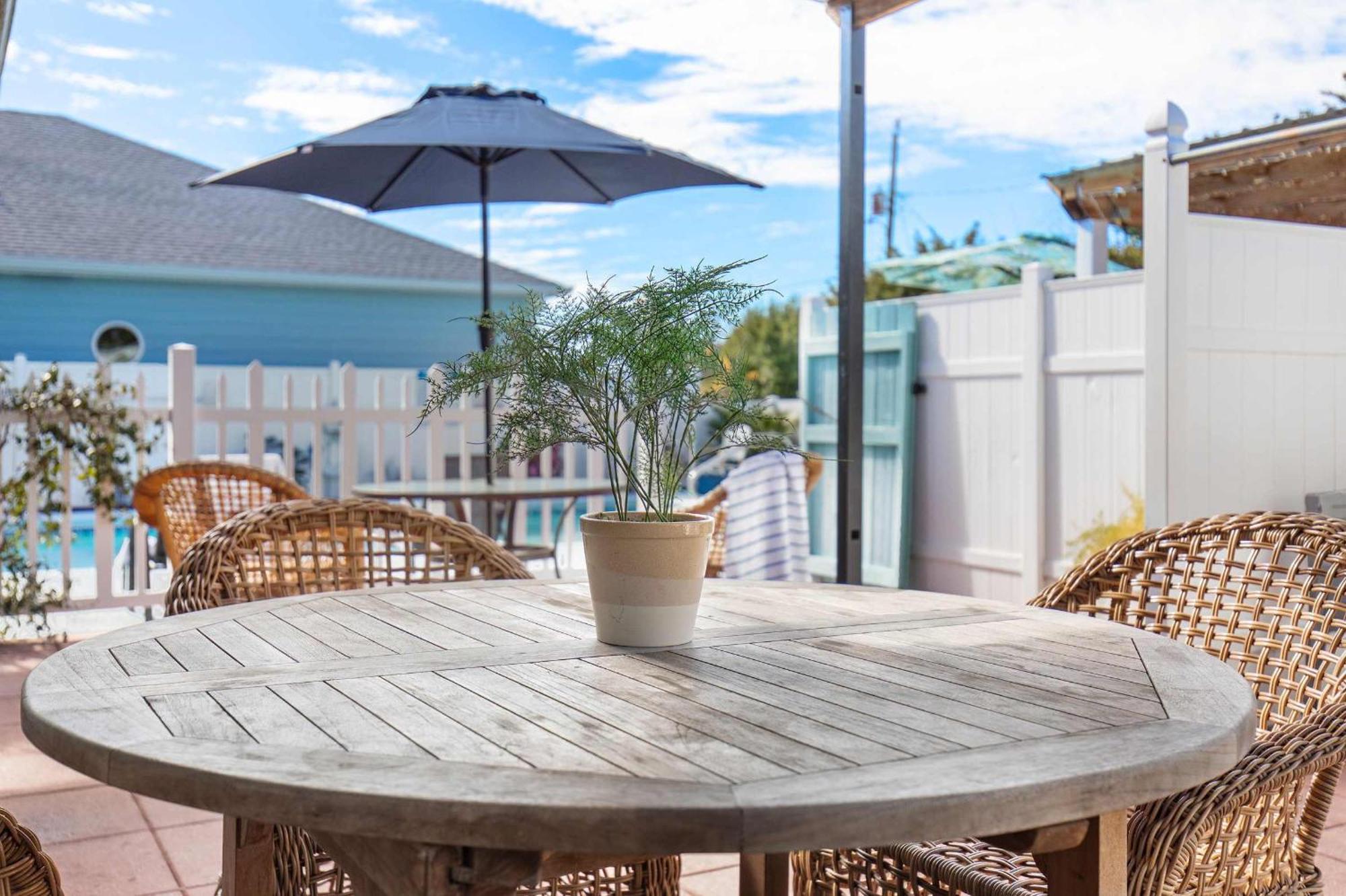 Shells Family House Coastal Retreat With Private Pool Golf Cart & Steps To The Holiday home Panama City Beach