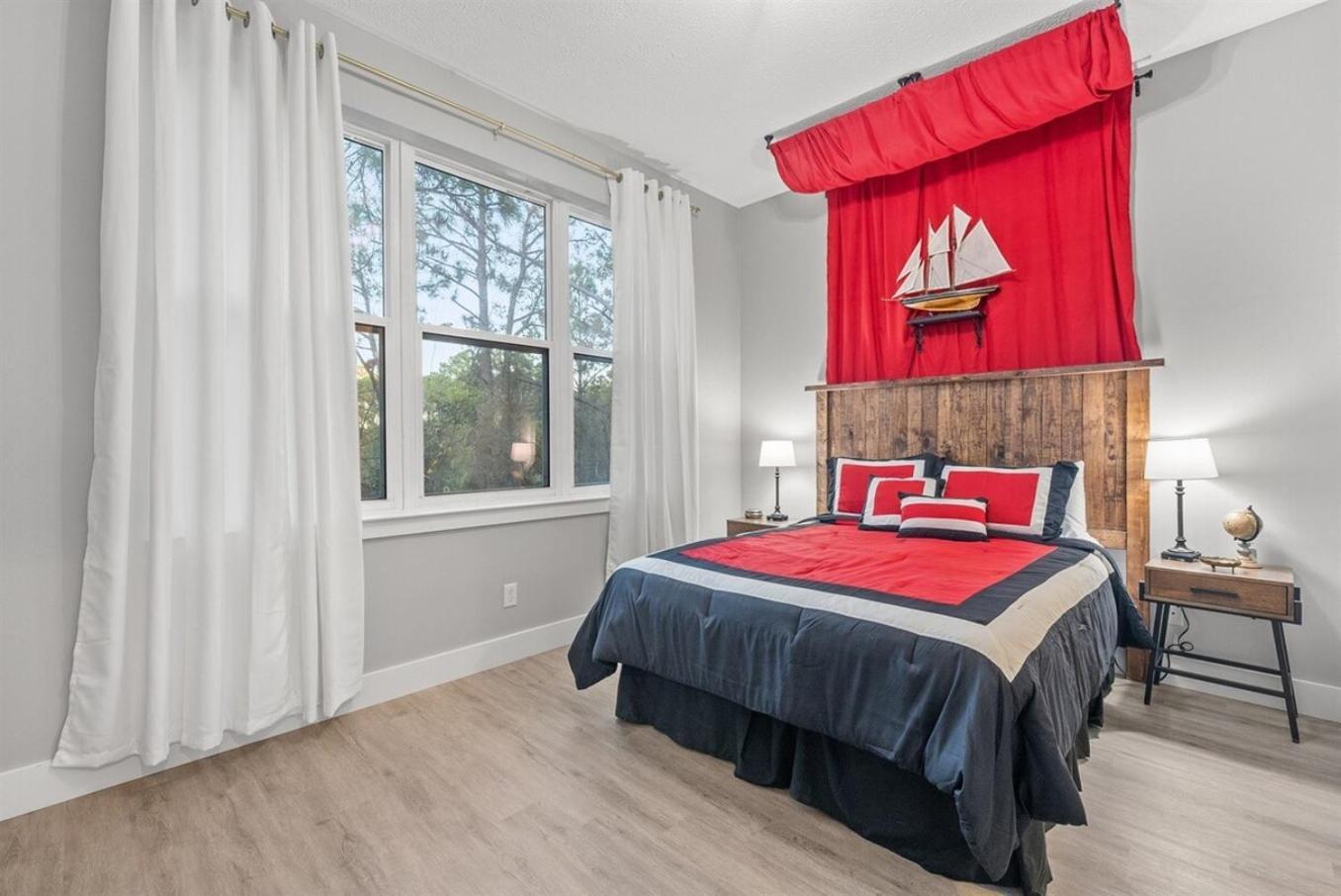Sleeps 58 Large Familycorporate Gatherings