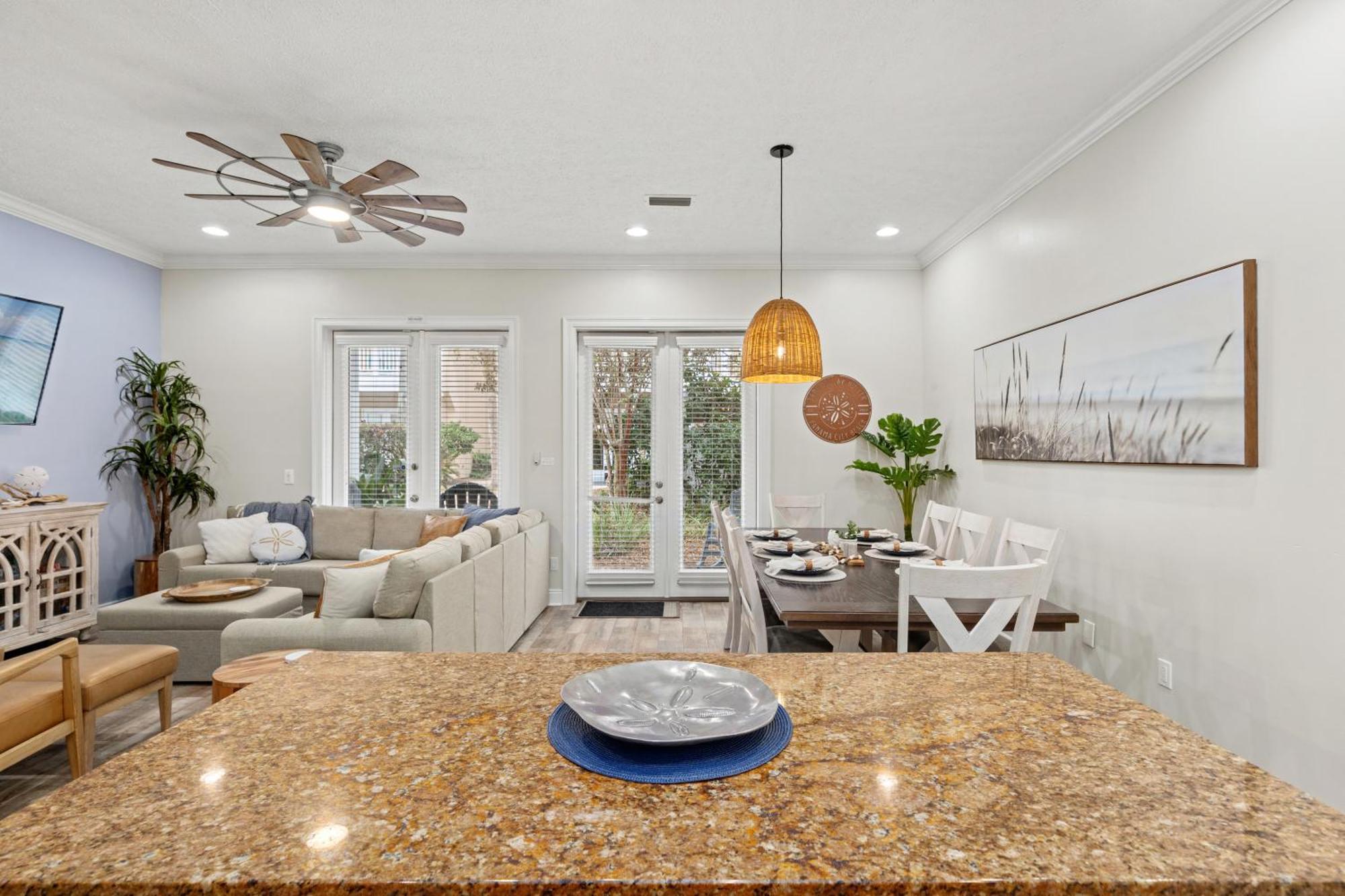 Escape To Dollar Holler: Coastal Retreat, 3 Beds, 25 Baths, Sleeps 10! *