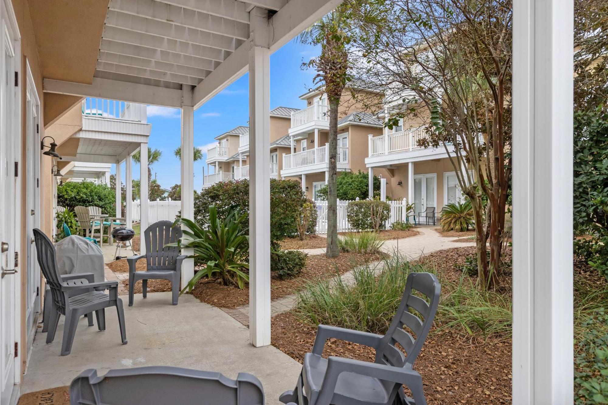 Escape To Dollar Holler: Coastal Retreat, 3 Beds, 25 Baths, Sleeps 10! *