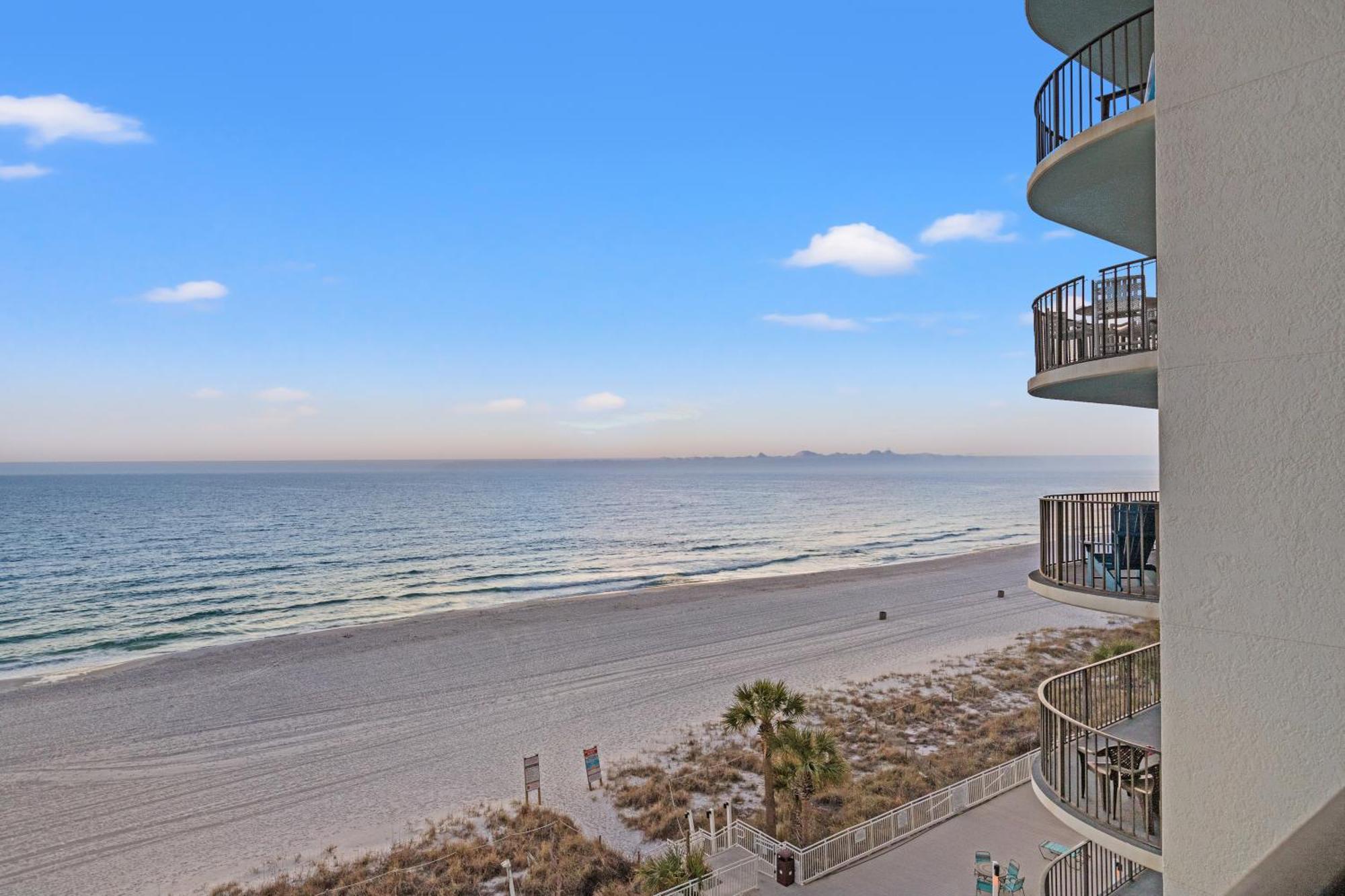 Watercrest Waves! Beachfront 2br/2ba Condo, Sleeps 8, Stunning Gulf Views! Holiday home