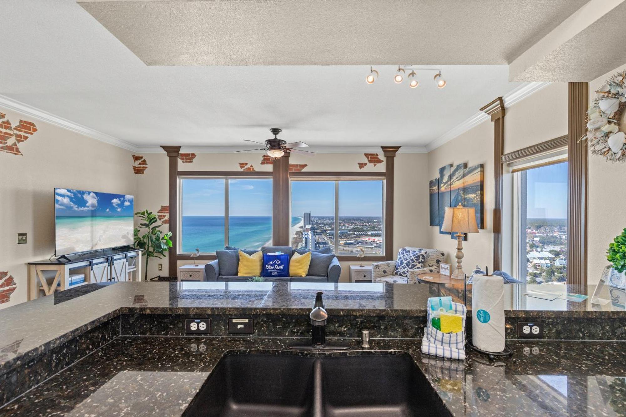 Holiday home End Unit - Directly On The Gulf! Sleeps 6! Italian Luxury Furnishings! Panama City Beach