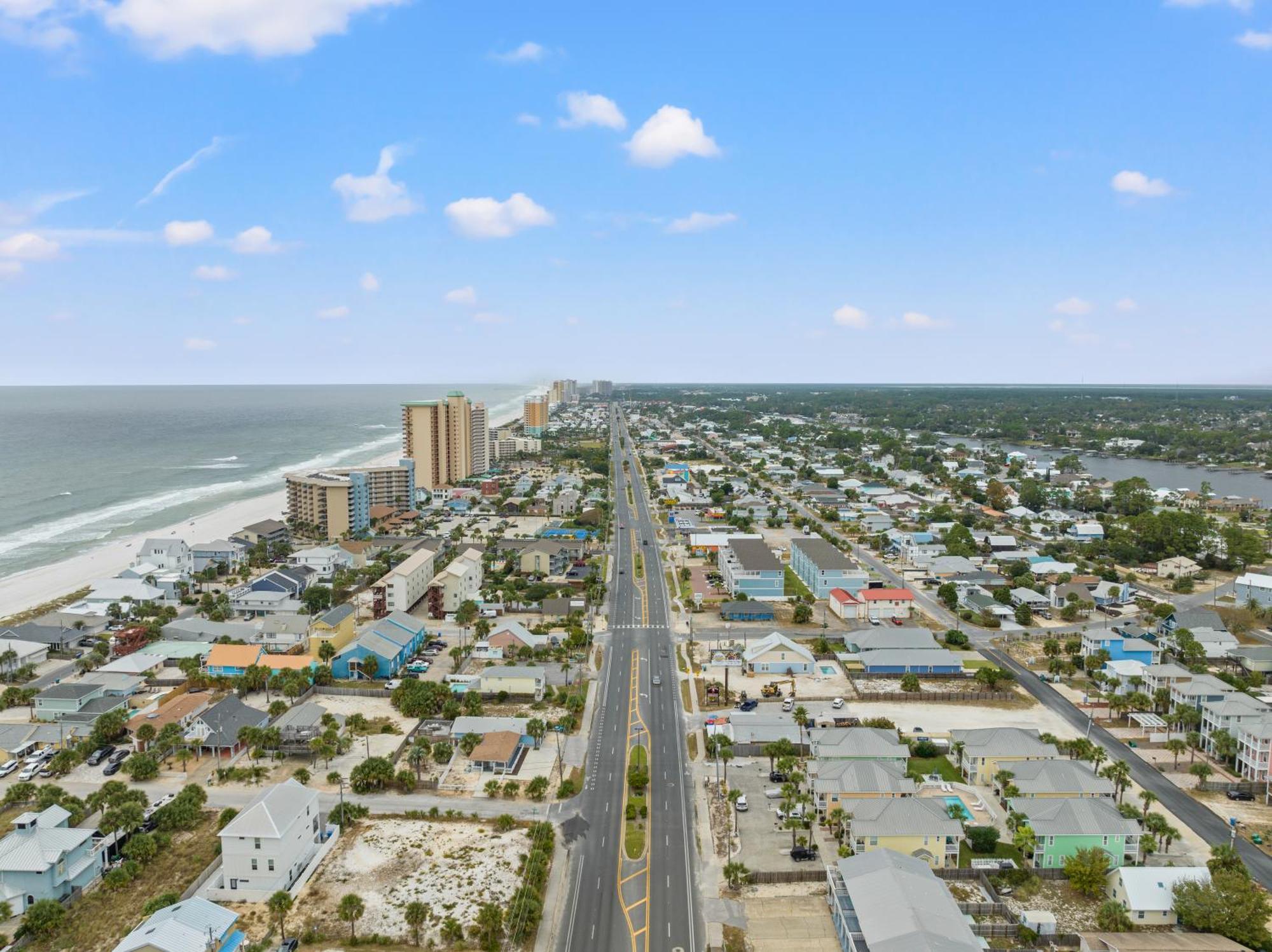 Holiday home Sago By The Sea: 2-bed, 25-bath Retreat Steps From The Beach, Sleeps 7! Panama City Beach