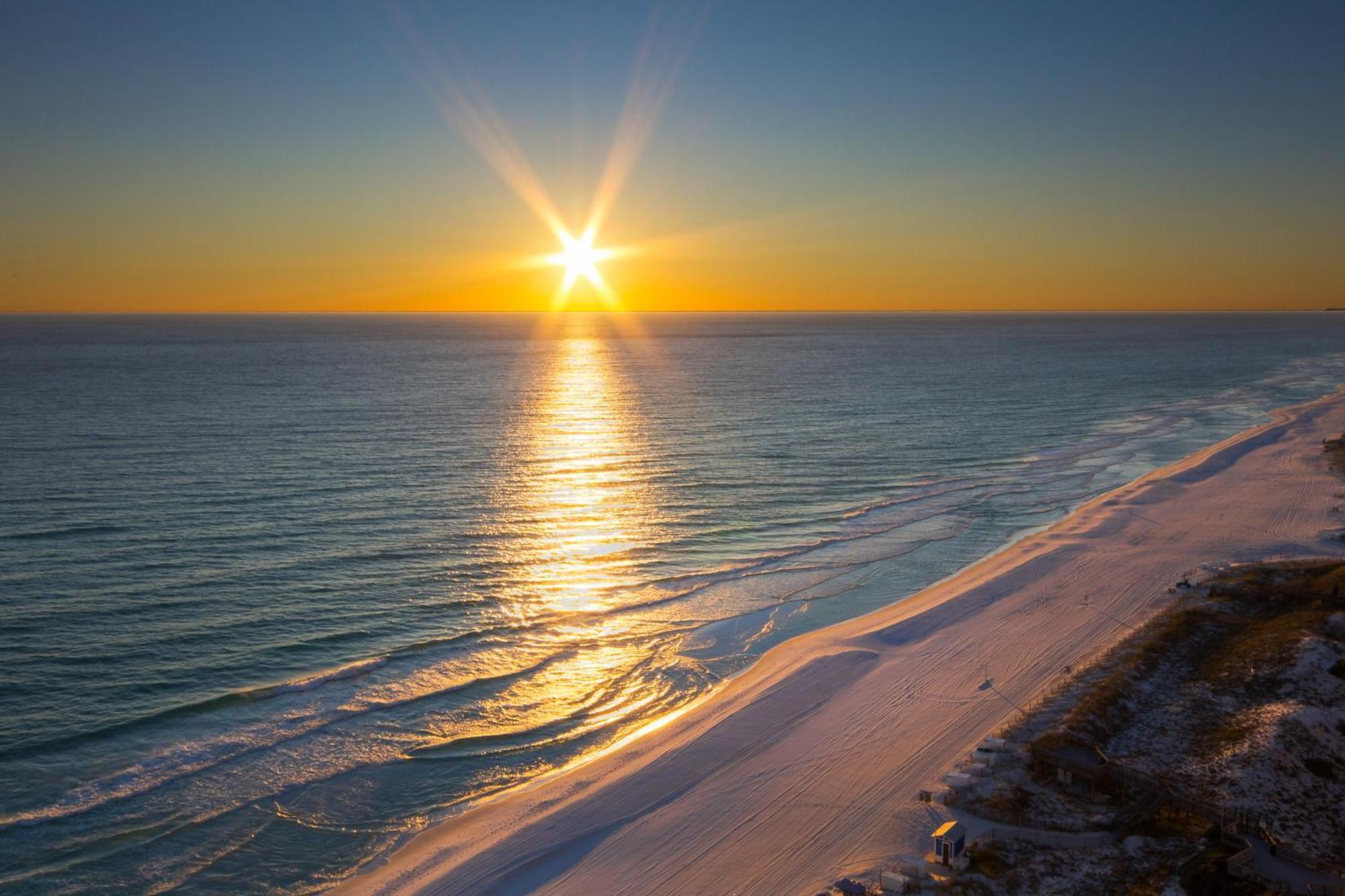 Beachfront Bliss Awaits: 2-bed, 2-bath At Sterling Reef - Sleeps 6! Panama City Beach