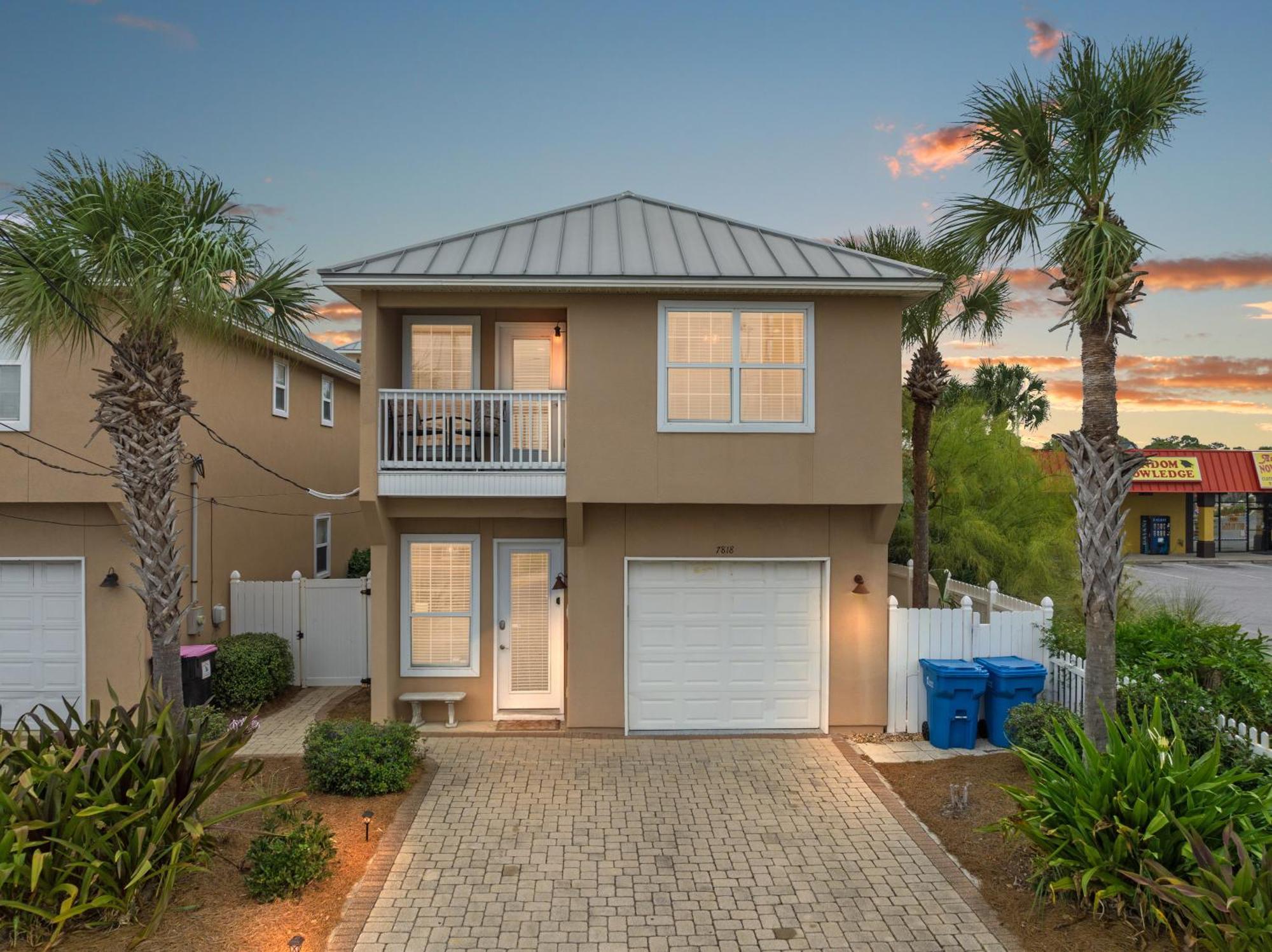Escape To Dollar Holler: Coastal Retreat, 3 Beds, 25 Baths, Sleeps 10! * Panama City Beach