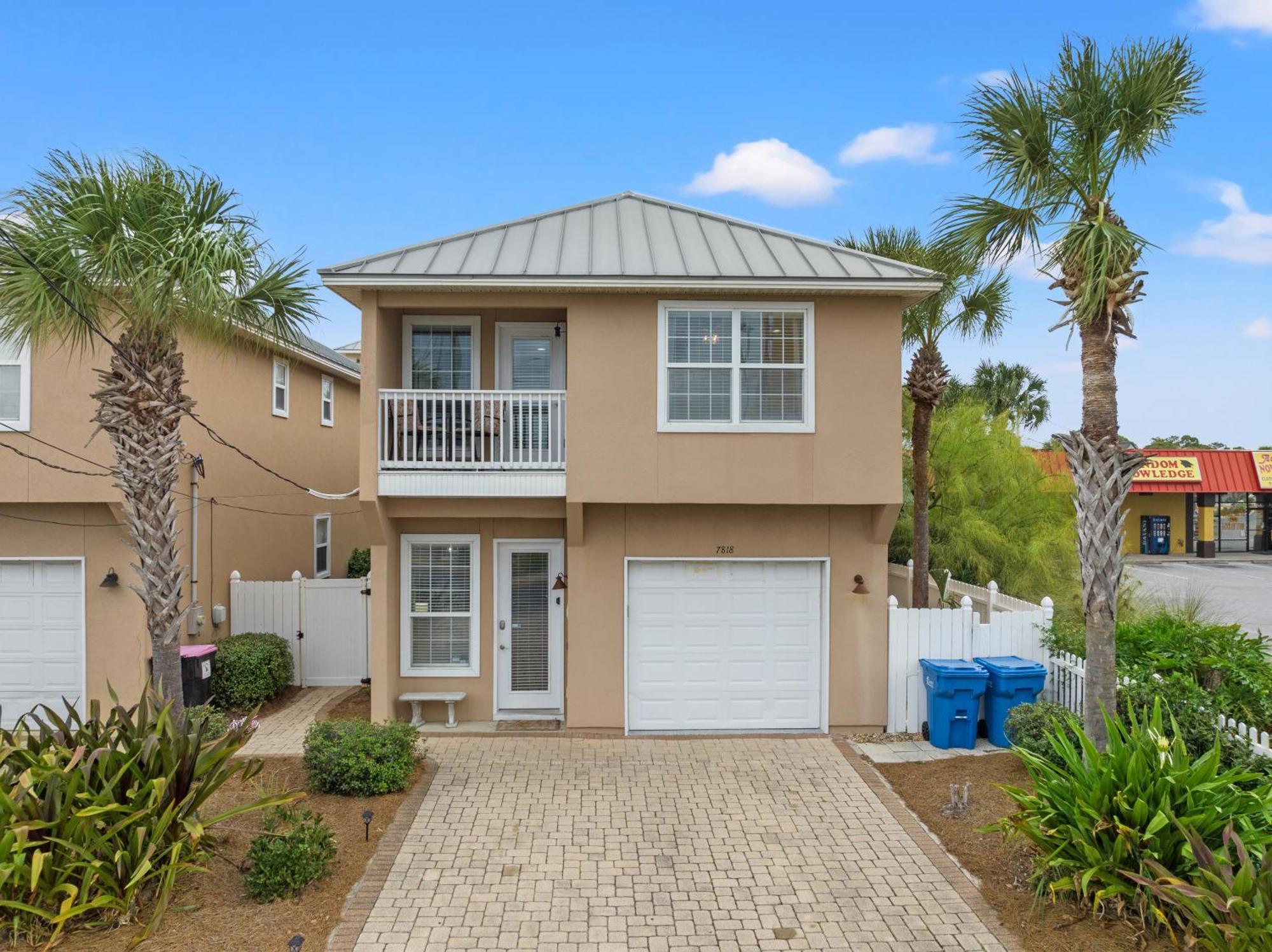 Holiday home Escape To Dollar Holler: Coastal Retreat, 3 Beds, 25 Baths, Sleeps 10! *
