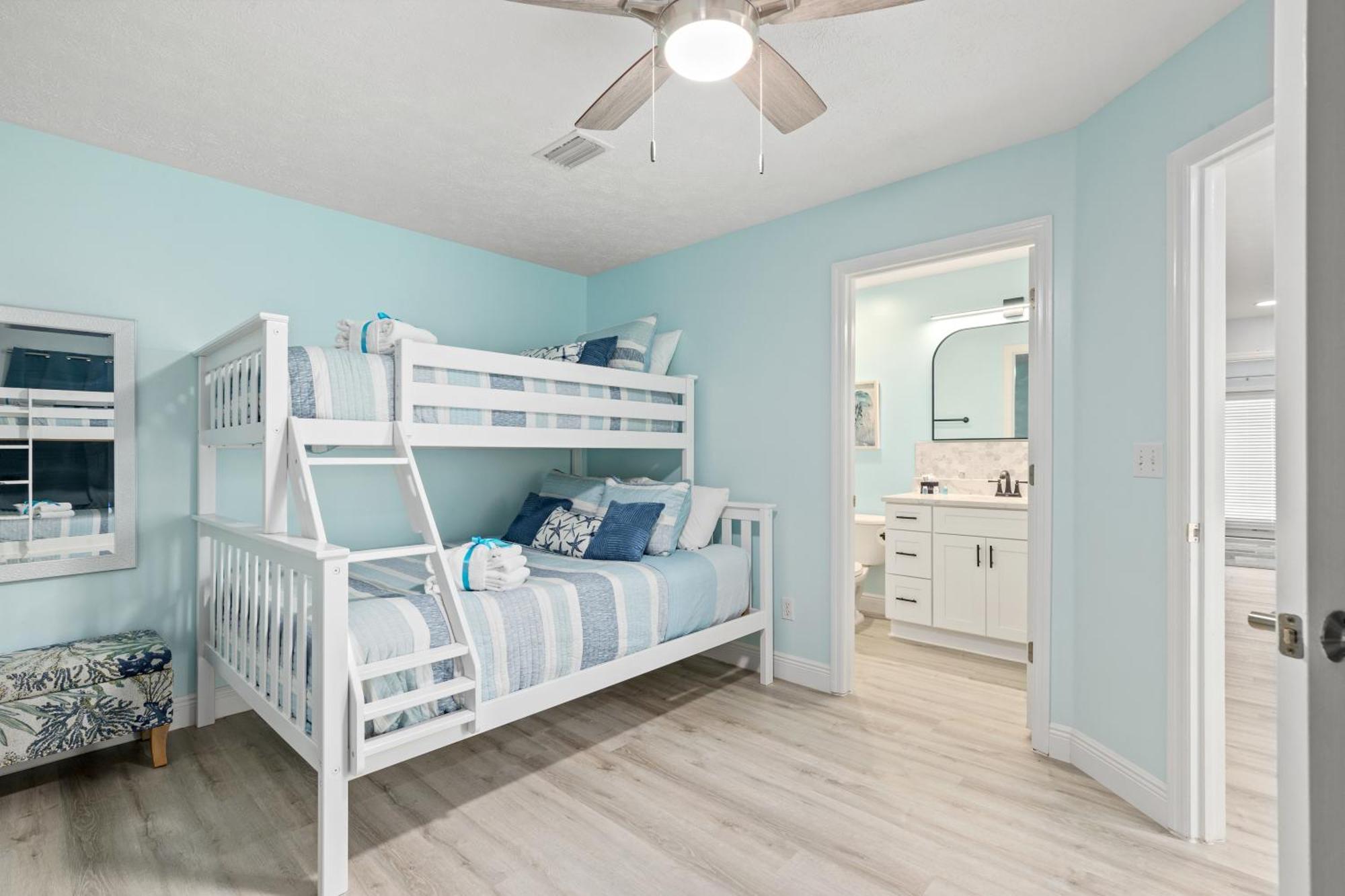 Holiday home Sago By The Sea: 2-bed, 25-bath Retreat Steps From The Beach, Sleeps 7!