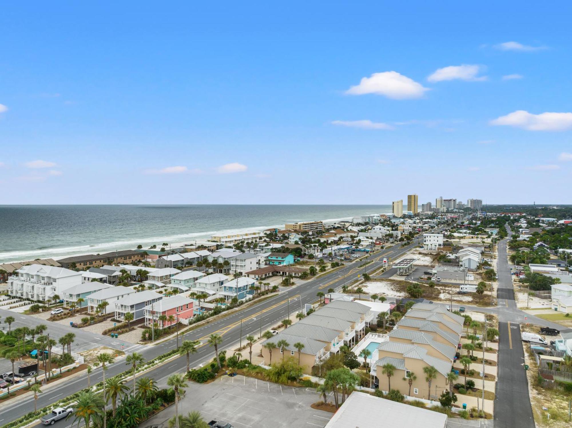 Escape To Dollar Holler: Coastal Retreat, 3 Beds, 25 Baths, Sleeps 10! Holiday home *
