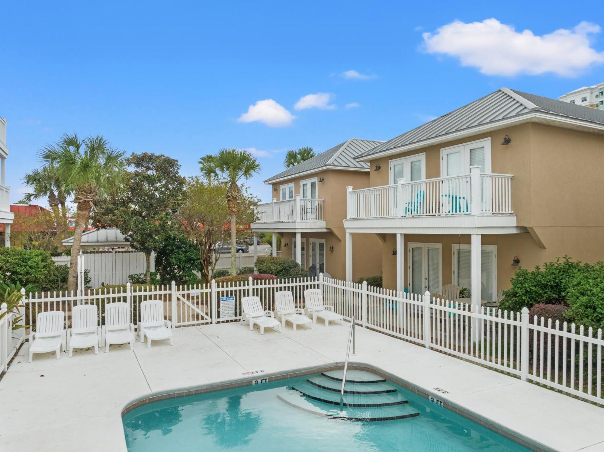Escape To Dollar Holler: Coastal Retreat, 3 Beds, 25 Baths, Sleeps 10!