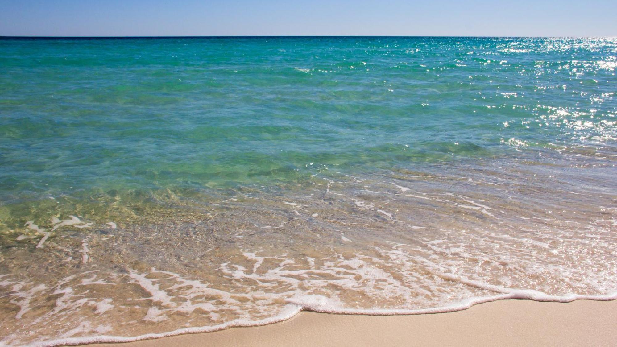 Holiday home Gorgeous 3bd/25ba New W/ Private Heated Pool Steps From Beach!