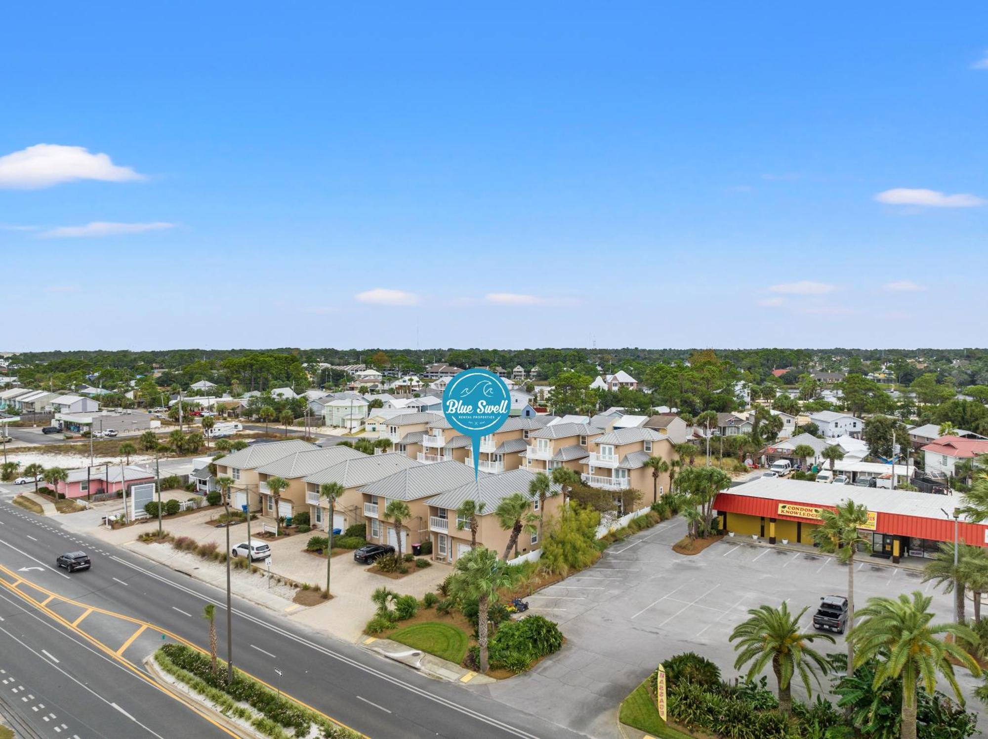 Escape To Dollar Holler: Coastal Retreat, 3 Beds, 25 Baths, Sleeps 10! Panama City Beach