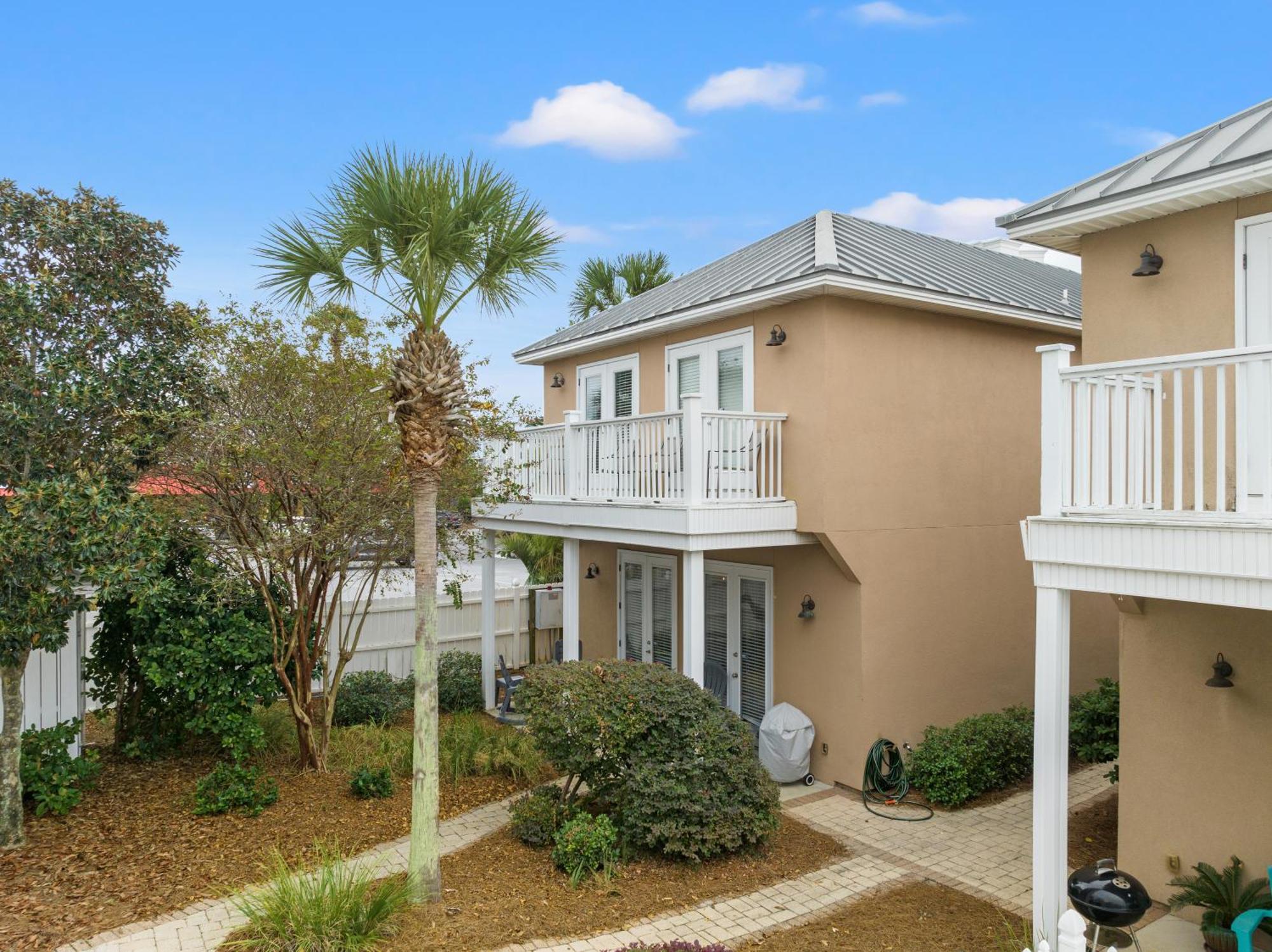 Escape To Dollar Holler: Coastal Retreat, 3 Beds, 25 Baths, Sleeps 10! *