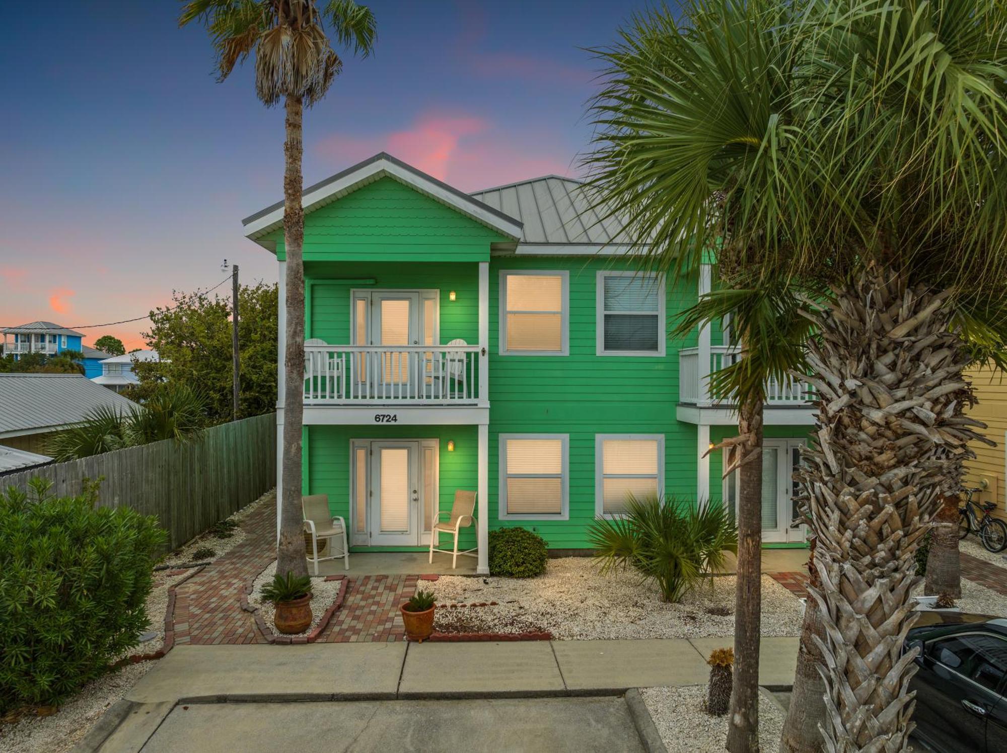 Sago By The Sea: 2-bed, 25-bath Retreat Steps From The Beach, Sleeps 7! Holiday home Panama City Beach