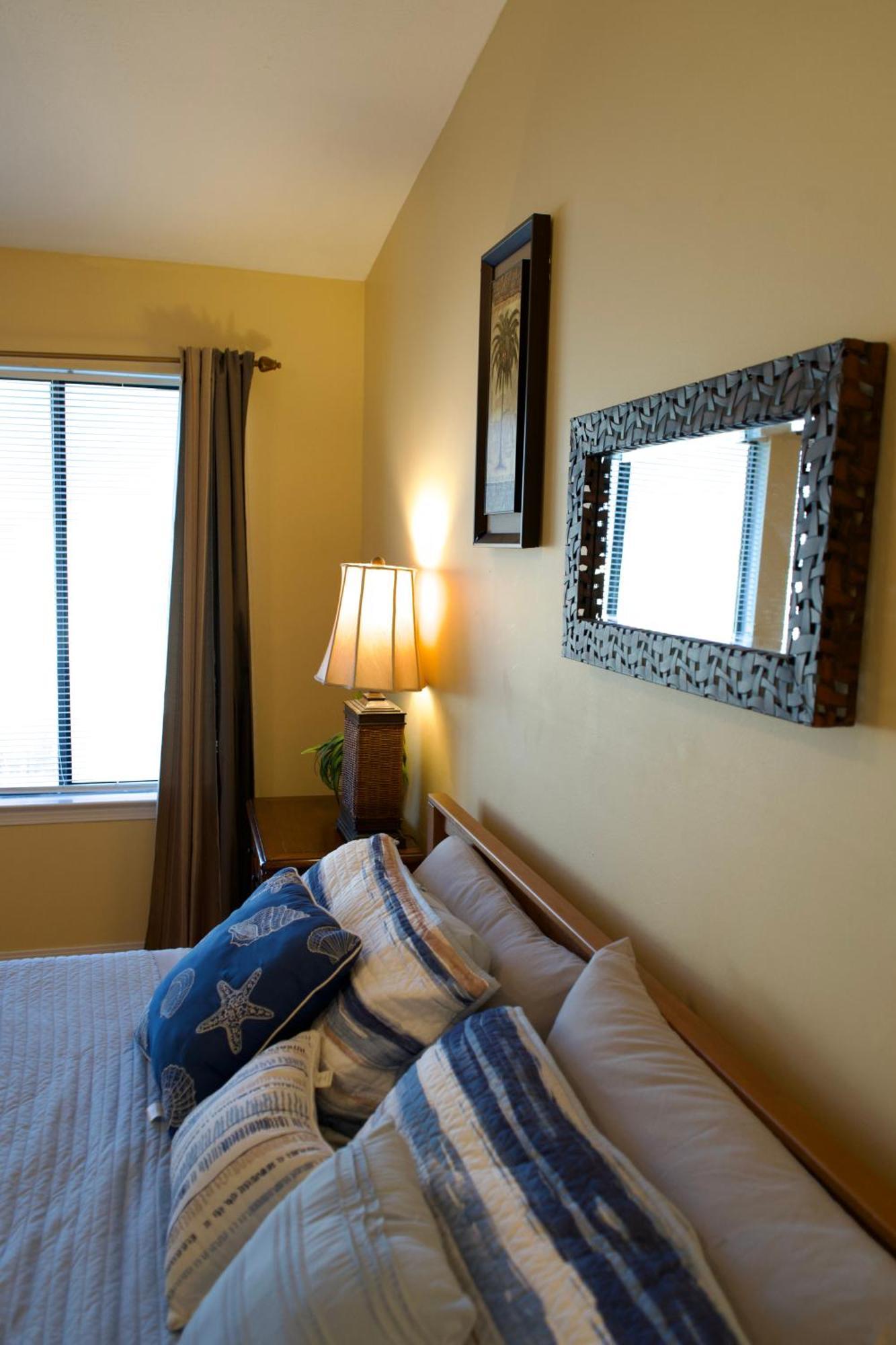 2 Bd 2 And Half Ba Two Story Haven Pet Friendly With Golf Cart * Panama City Beach