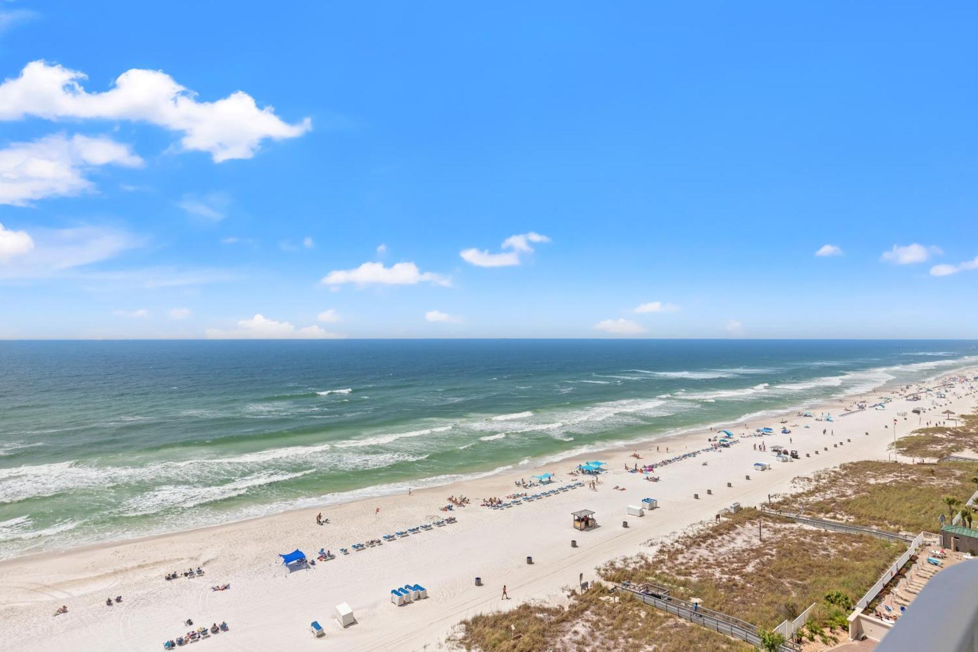 Coastal Hideaway: Cozy Beachfront - Sleeps 4 With Stunning Views! Panama City Beach