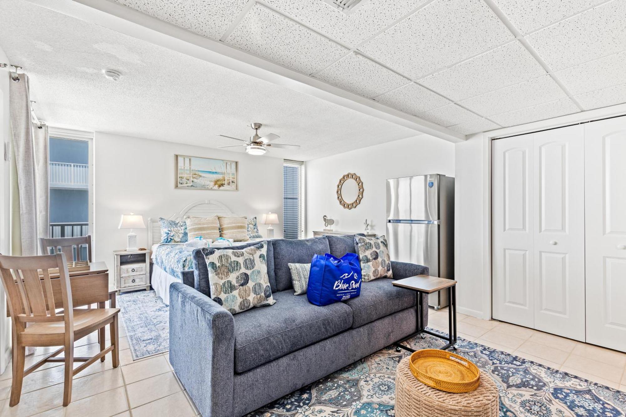 Coastal Hideaway: Cozy Beachfront - Sleeps 4 With Stunning Views! Holiday home Panama City Beach
