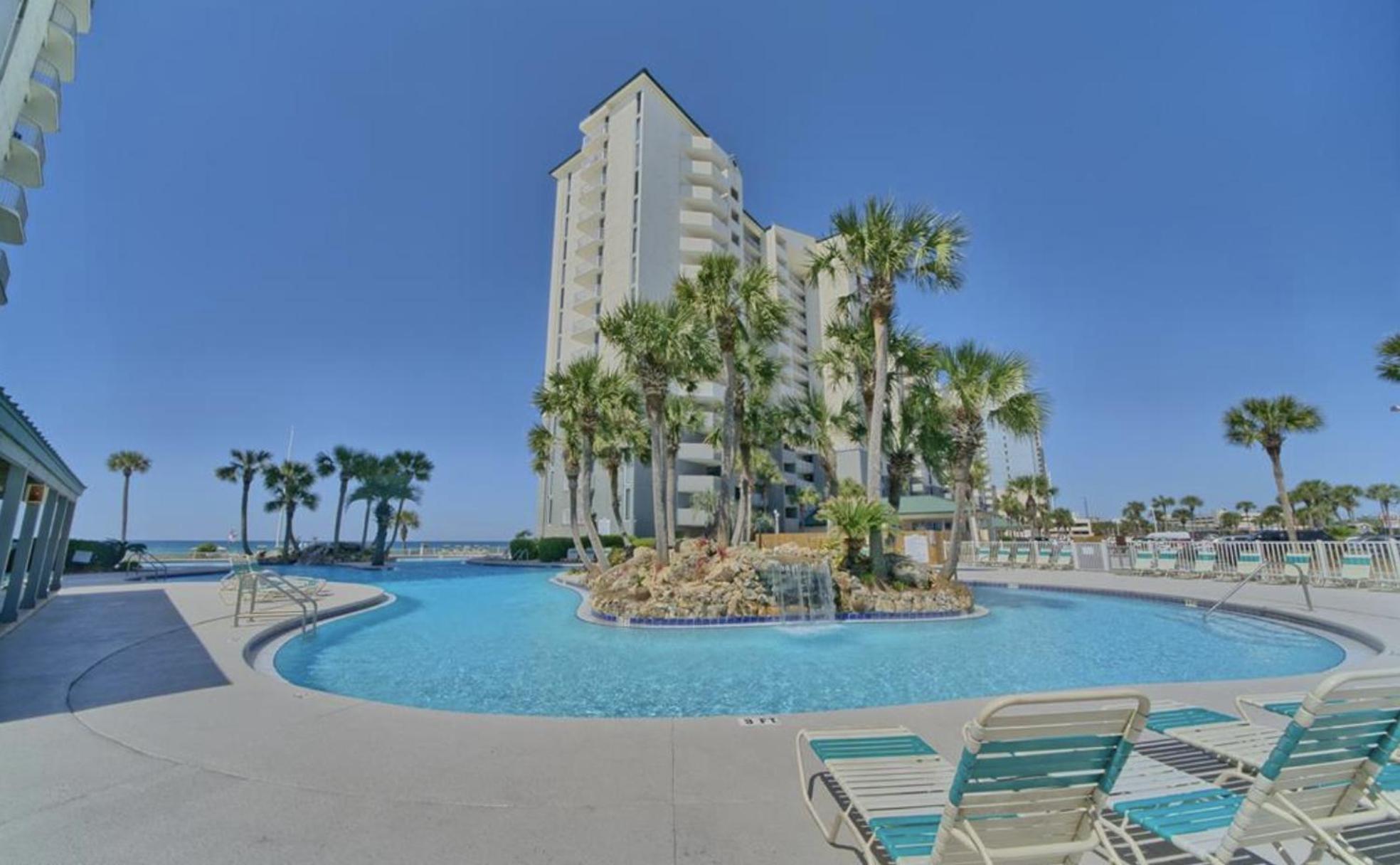 Coastal Hideaway: Cozy Beachfront - Sleeps 4 With Stunning Views! * Panama City Beach
