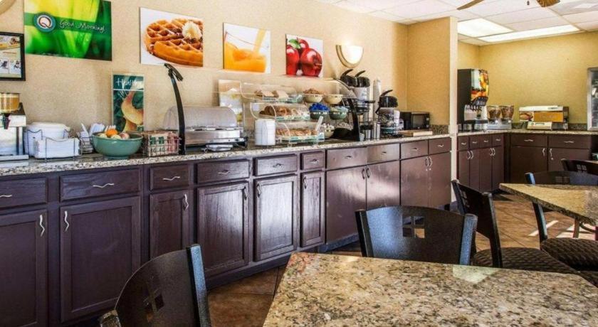 Quality Inn & Suites Near Panama City Beach 2* Panama City Beach