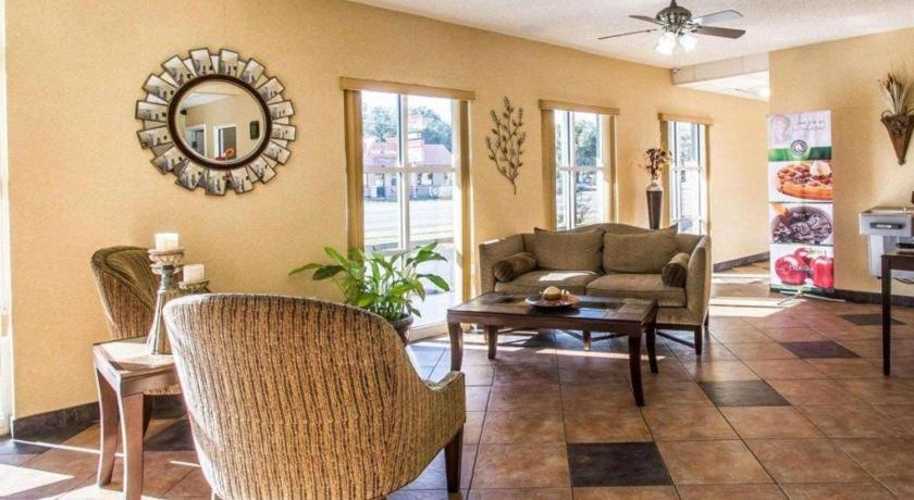 Quality Inn & Suites Near Panama City Beach Panama City Beach