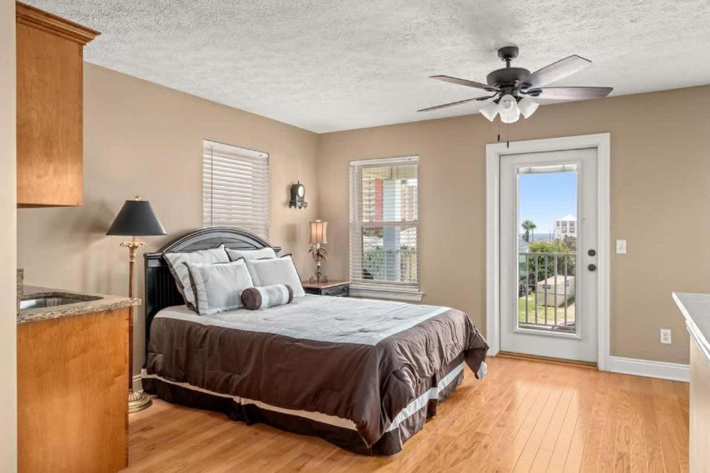 A Wave From It By Emerald Coast Retreats Holiday home