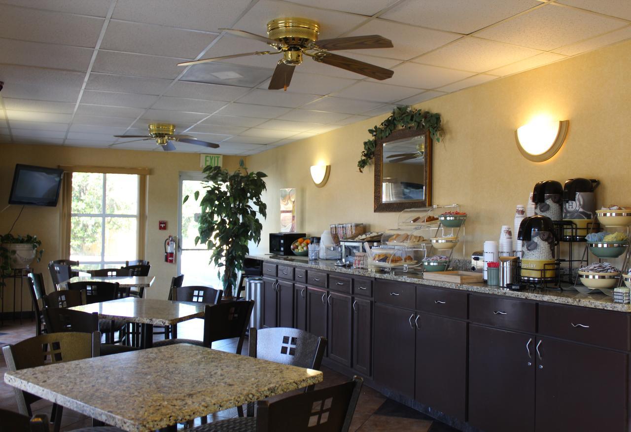 Quality Inn & Suites Near Panama City Beach Hotel 2*