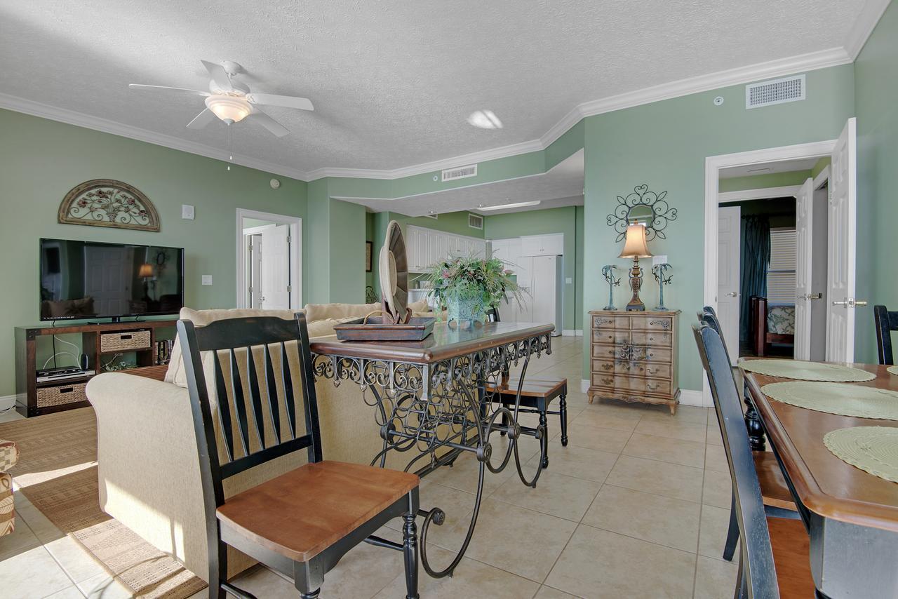 Tropical High-rise With Beachside Pool Access And Free Poolside Wifi - Unit 2004 *