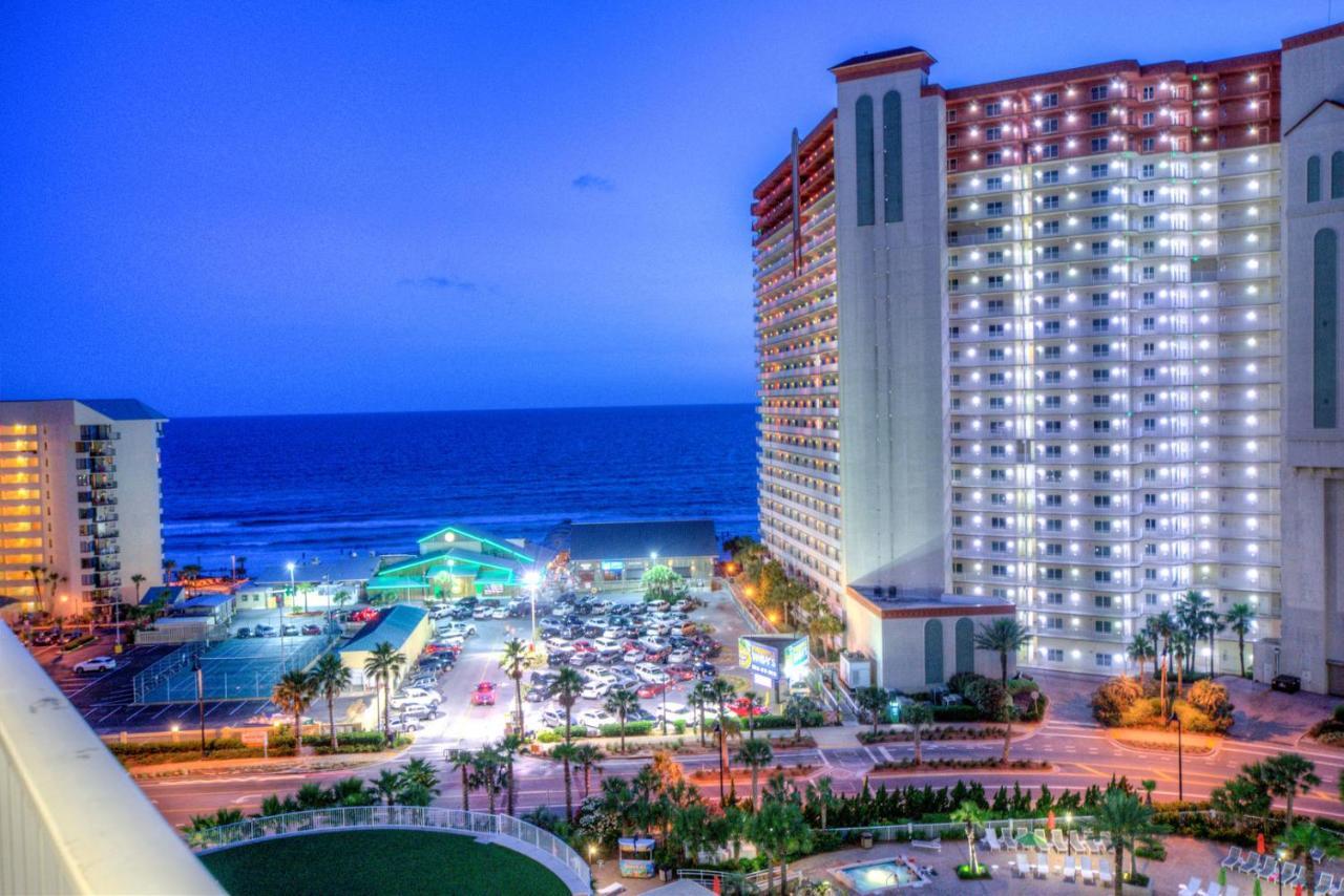 Laketown Wharf 1036 By Aneliya