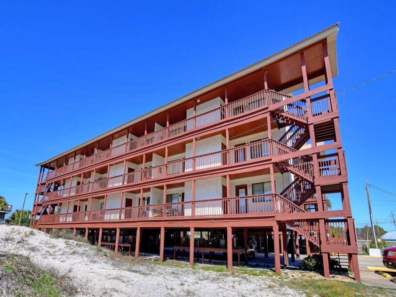 Sandcastle 24 Spacious Unit With Full Living By Redawning 3*