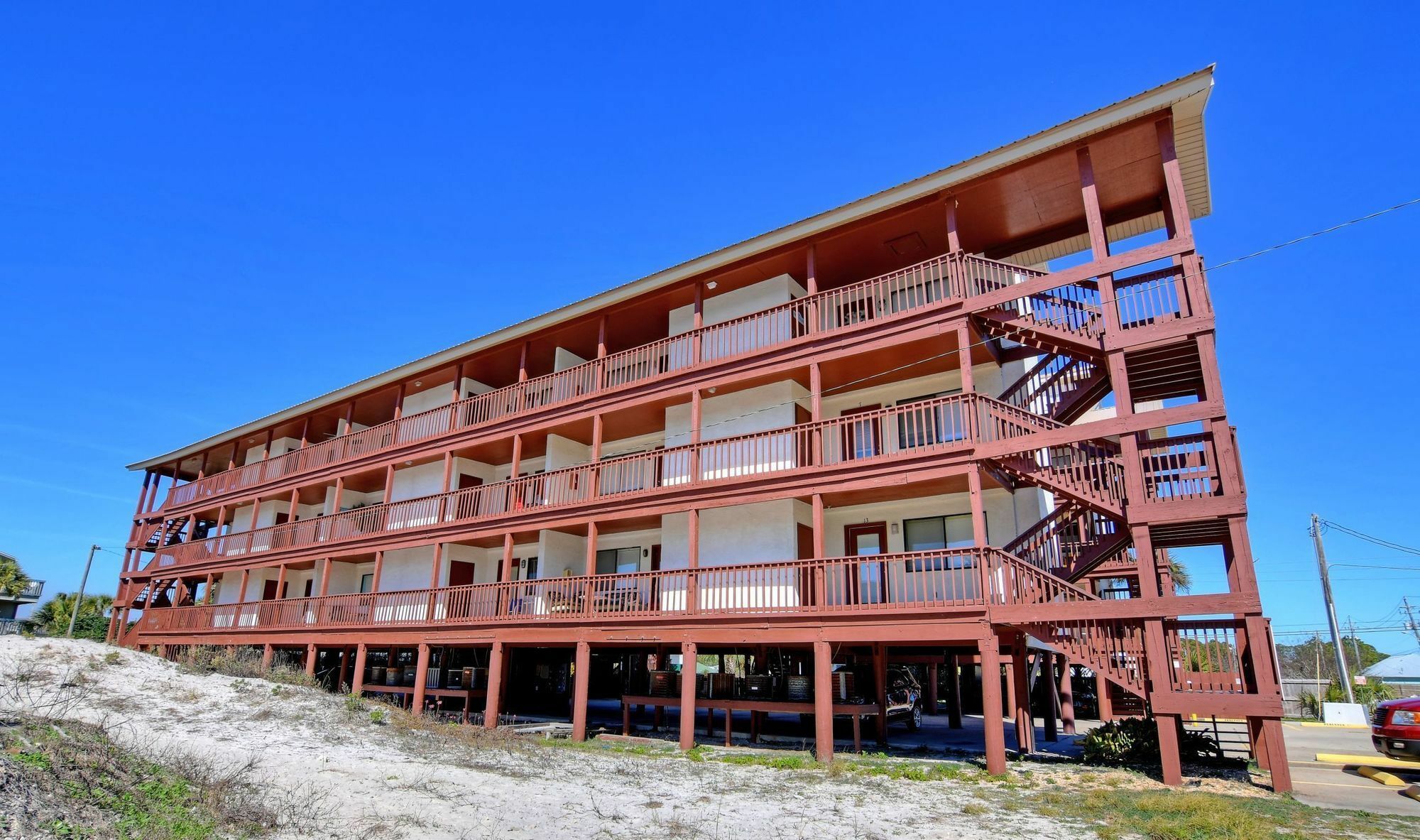 Sandcastle 24 Spacious Unit With Full Living By Redawning