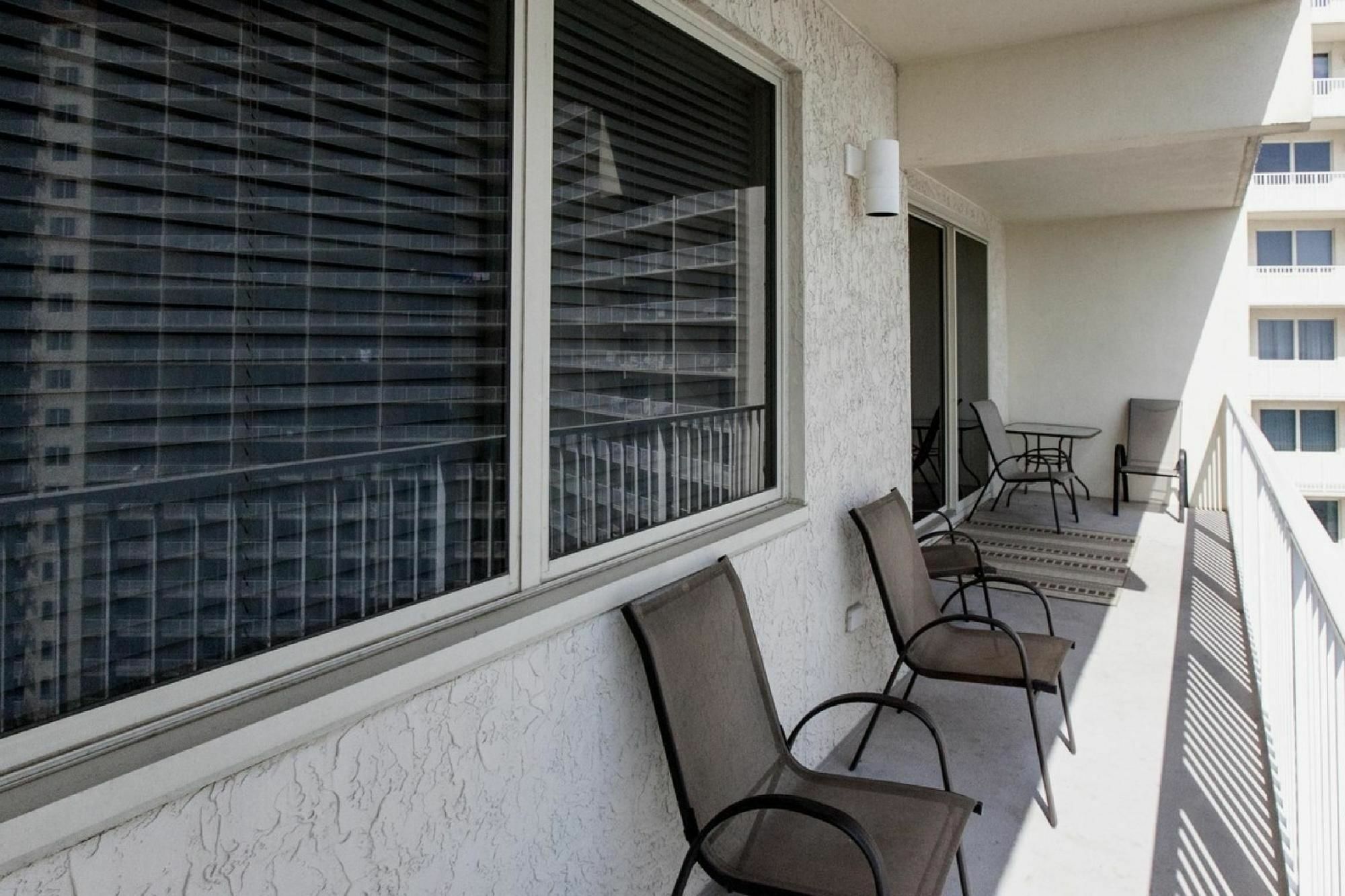 1214 Shores Of Panama
