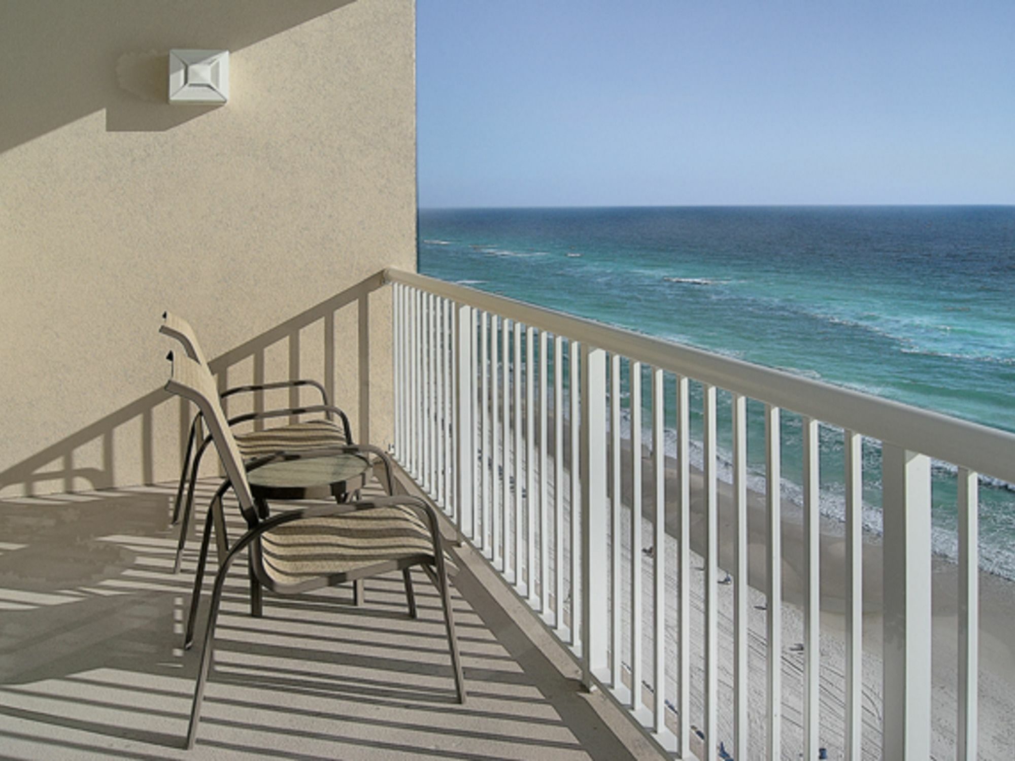 Majestic Tower 1 1705 343913 By Redawning Hotel 3*